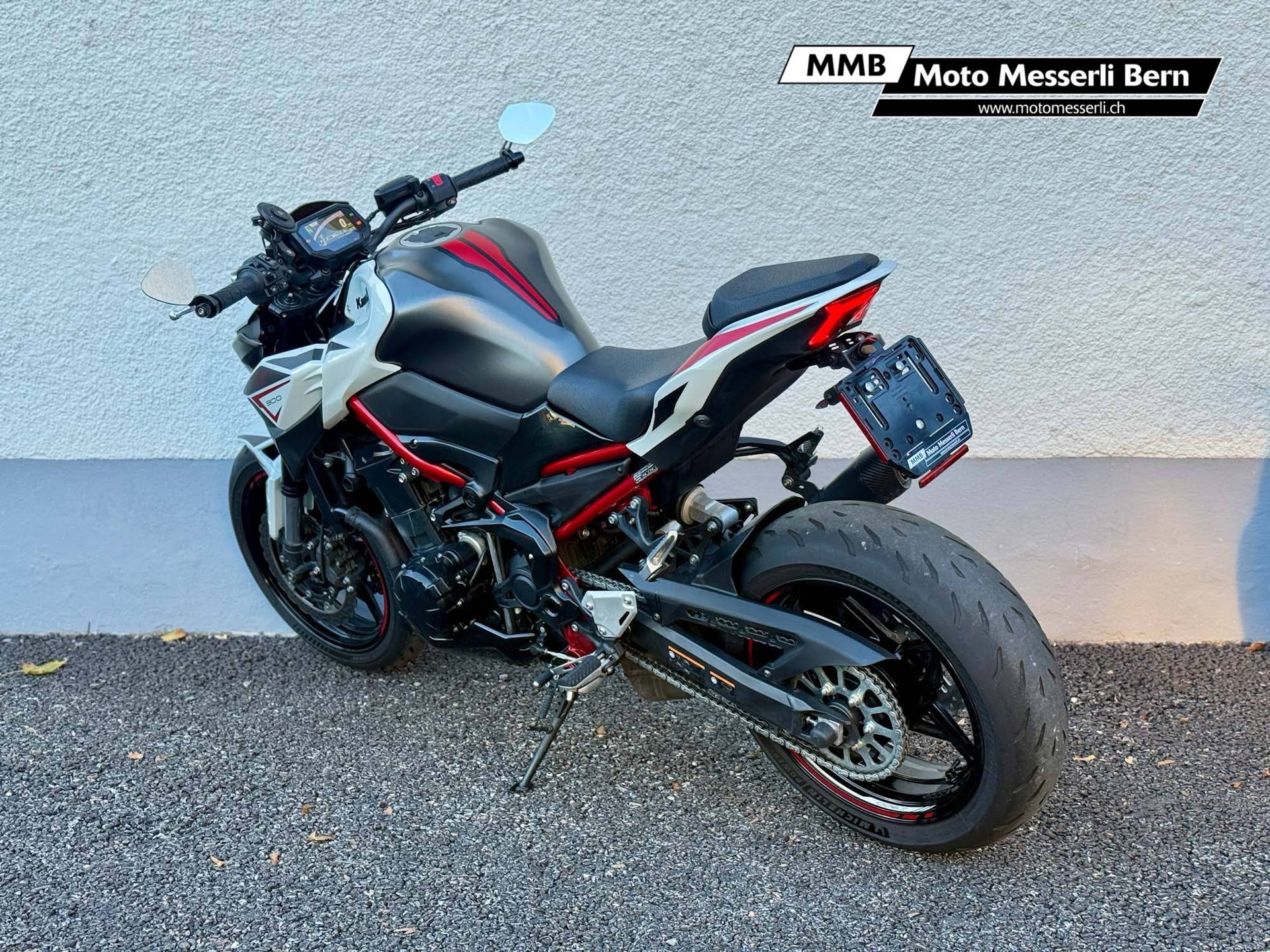 KAWASAKI Z 900-image-3