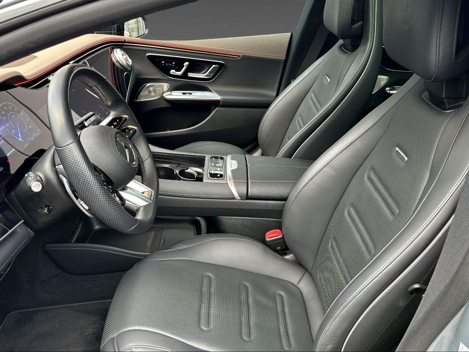 MERCEDES-BENZ EQE 43 4Matic-image-7