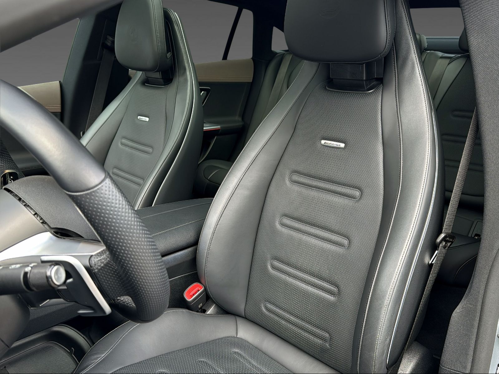 MERCEDES-BENZ EQE 43 4Matic-image-11