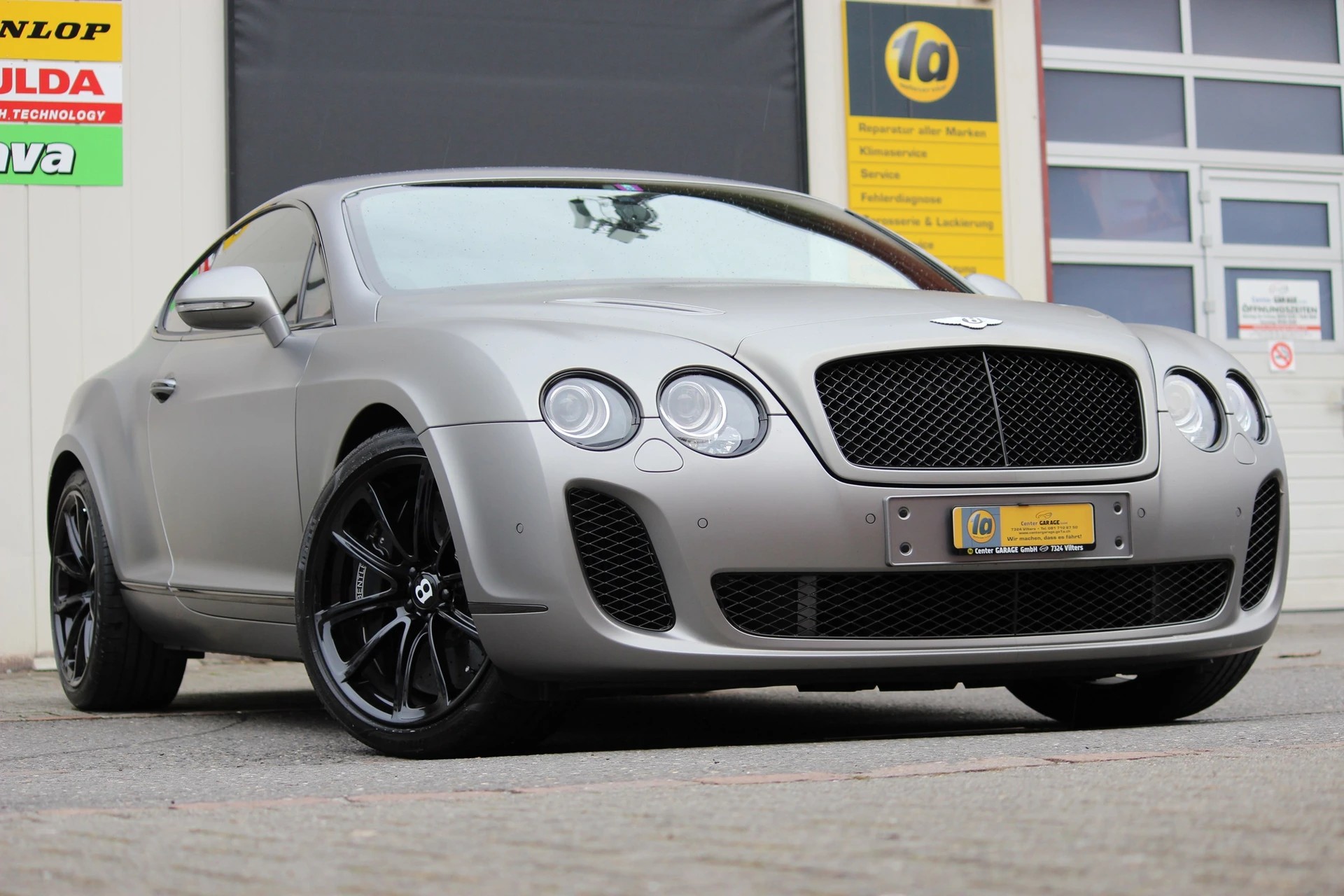 BENTLEY Continental Supersports 6.0 W12-showroom-element-2