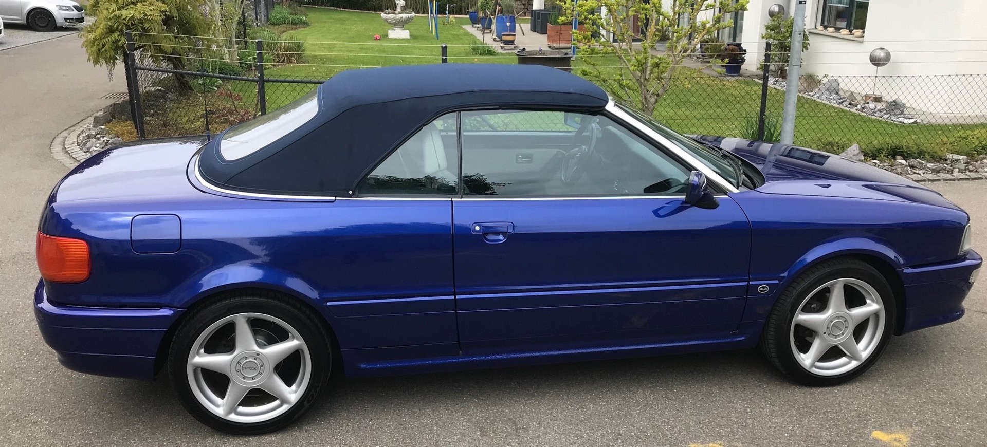 AUDI Cabriolet 2.3e-image-2