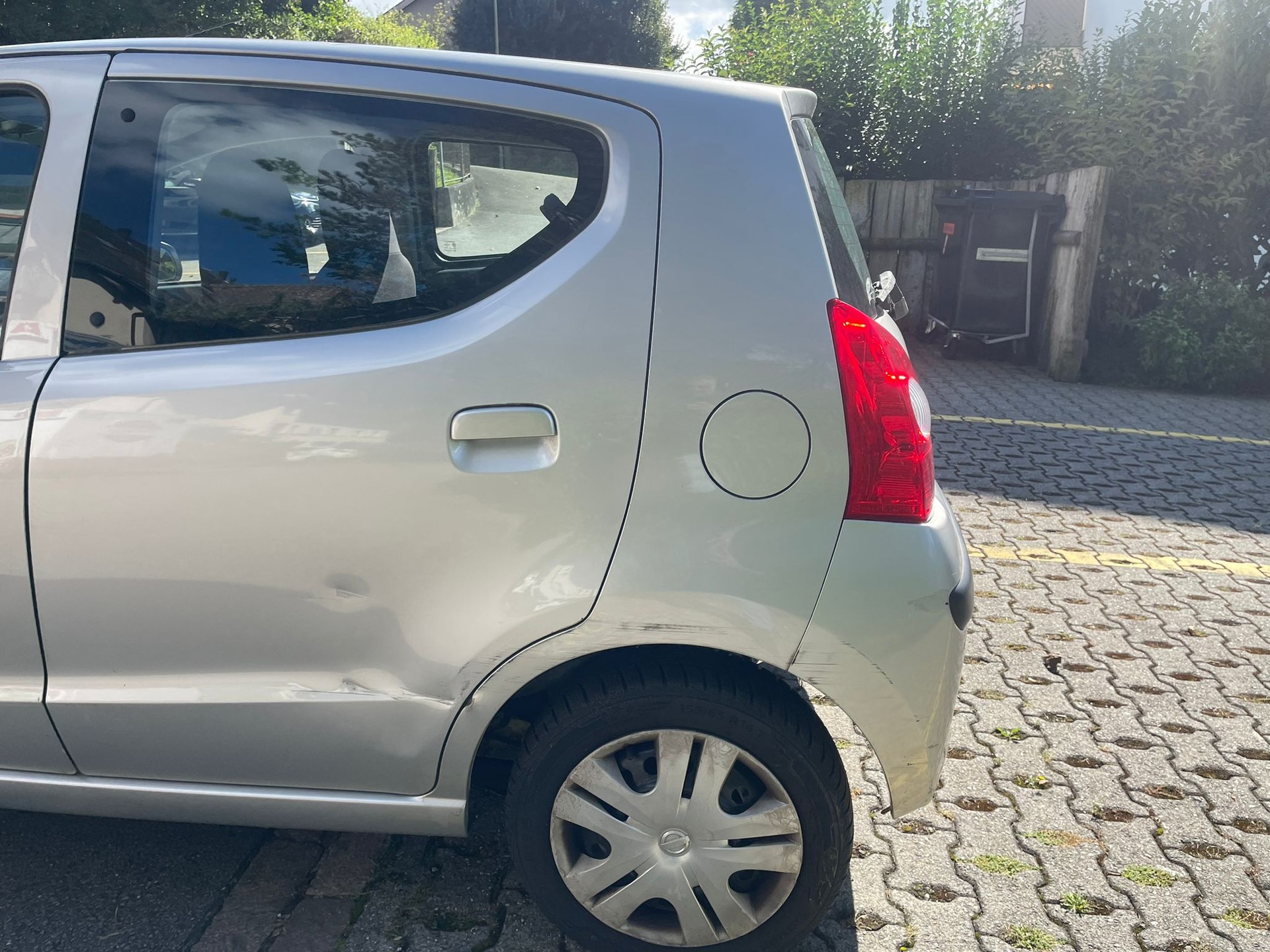 NISSAN Pixo 1.0 acenta-image-1