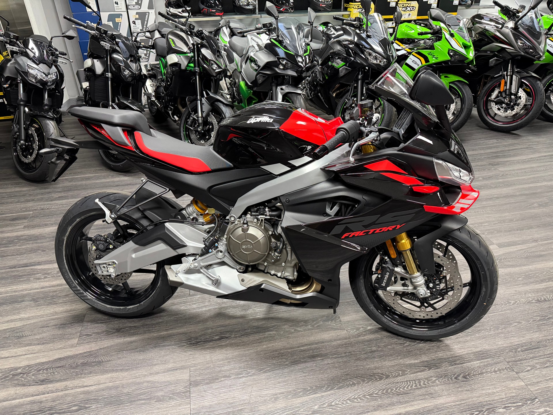 APRILIA RS 660 Factory E5+ 2025 Dark Banshee-image-4