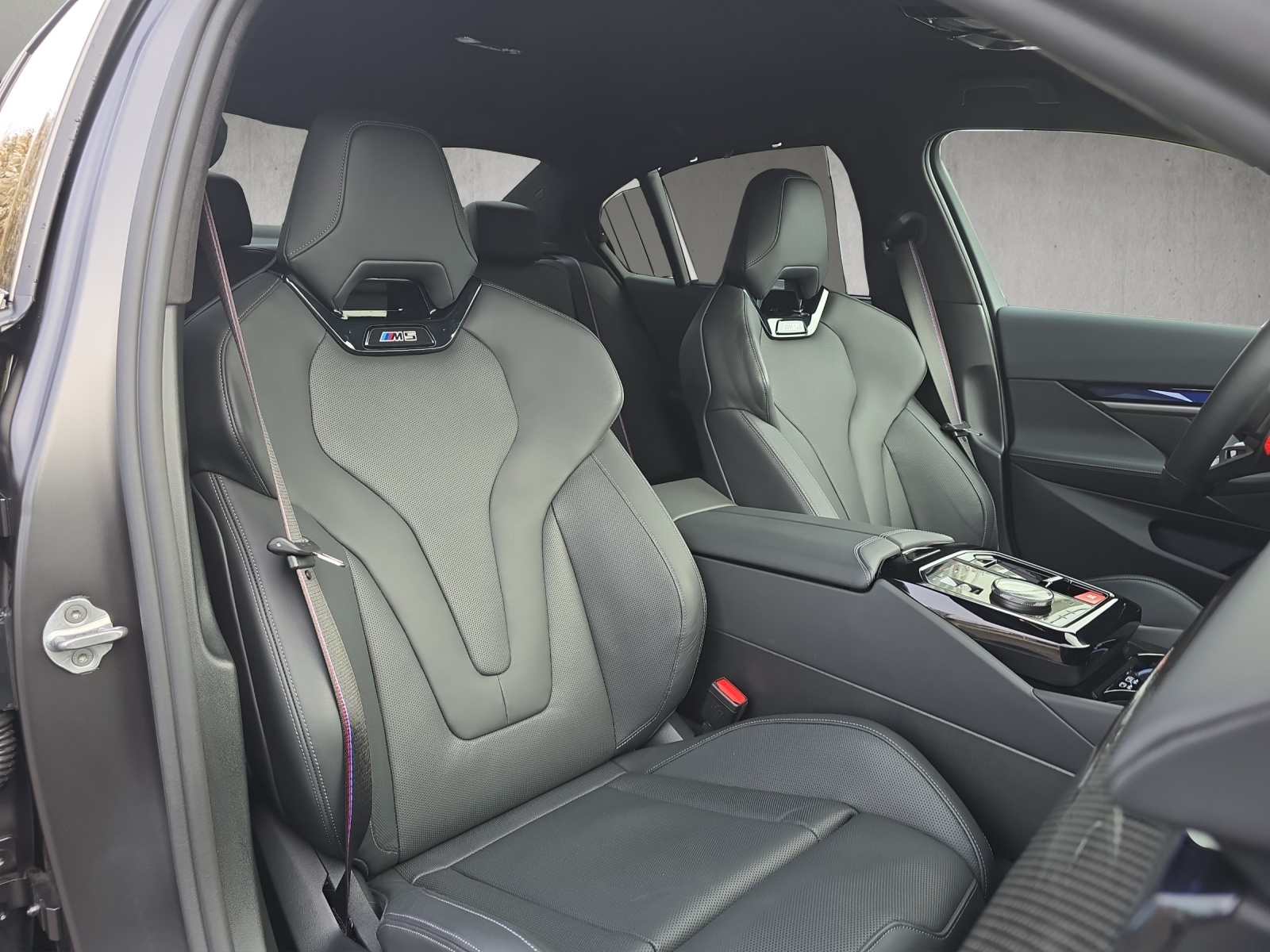 BMW M5 xDrive-image-9