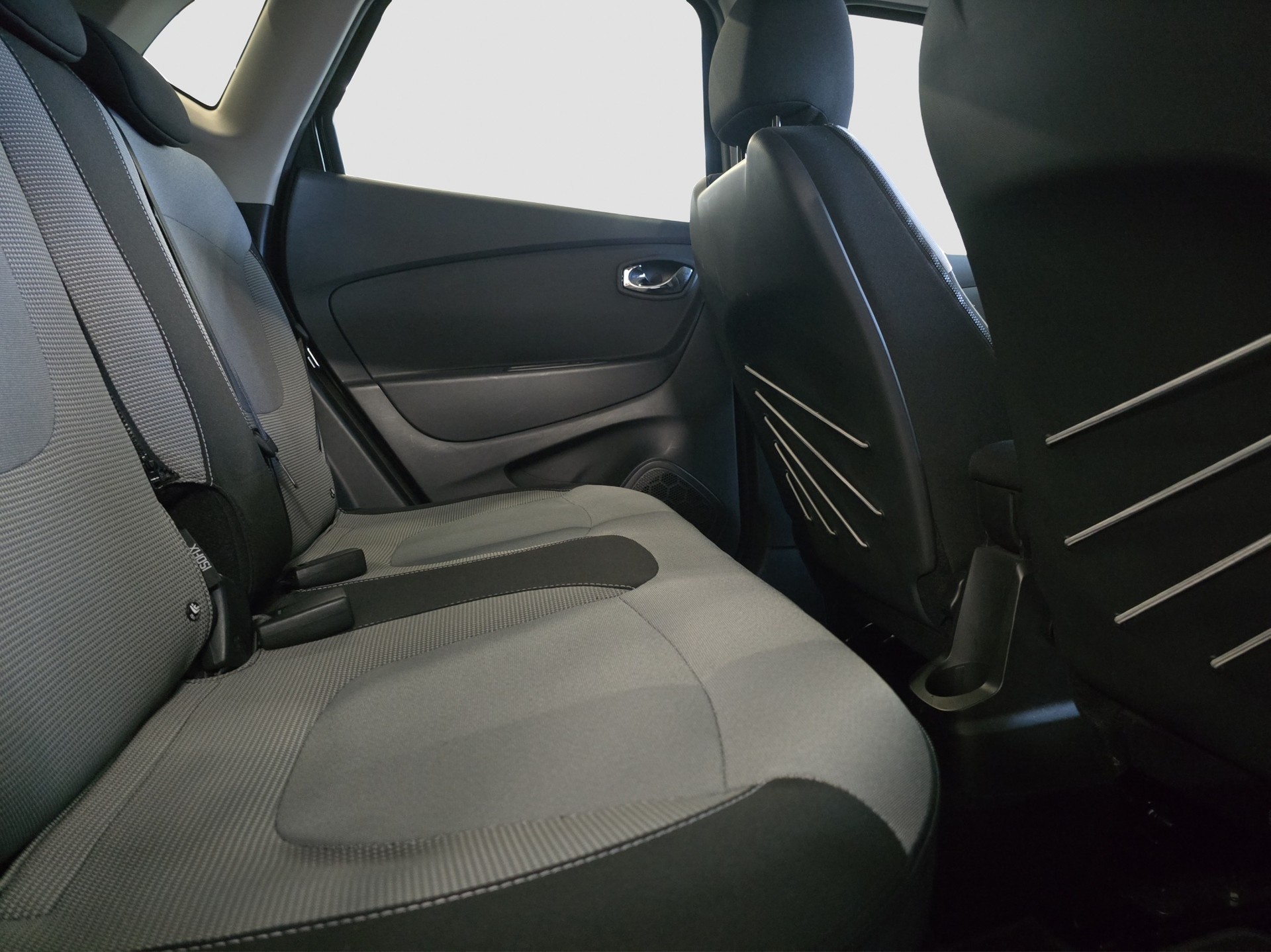 RENAULT Captur 1.2 T 16V Privilège EDC-image-11