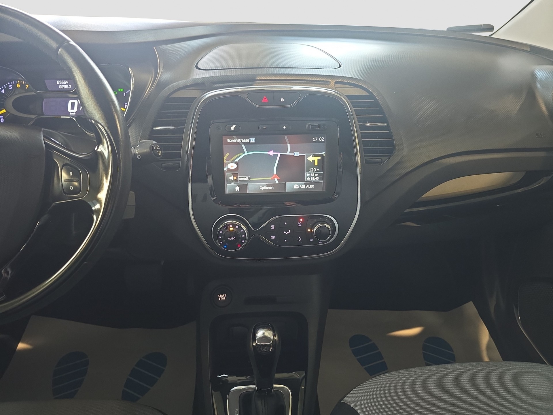 RENAULT Captur 1.2 T 16V Privilège EDC-image-9