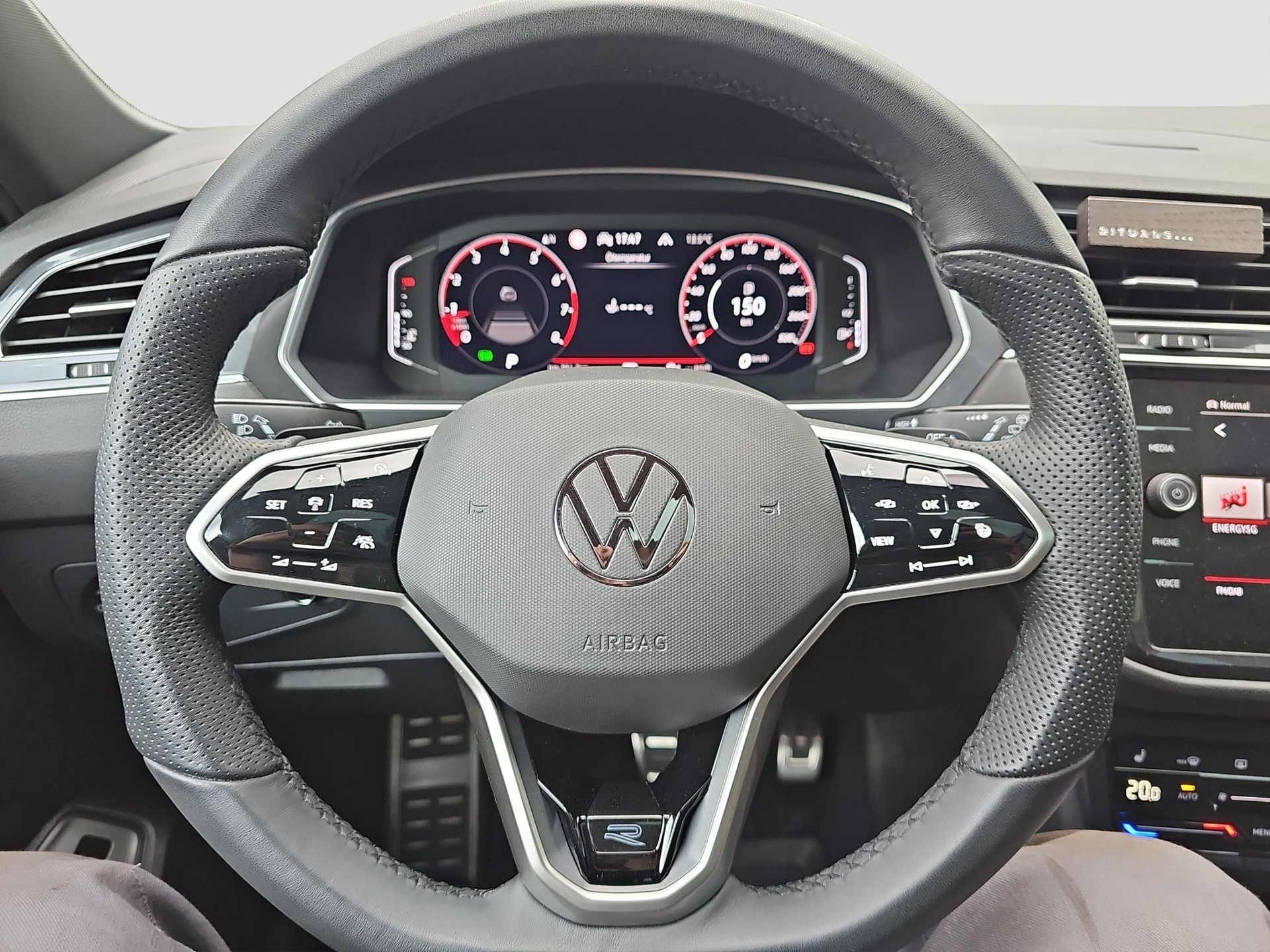 VW Tiguan Allspace 2.0TSI R-Line 4Motion DSG-image-10