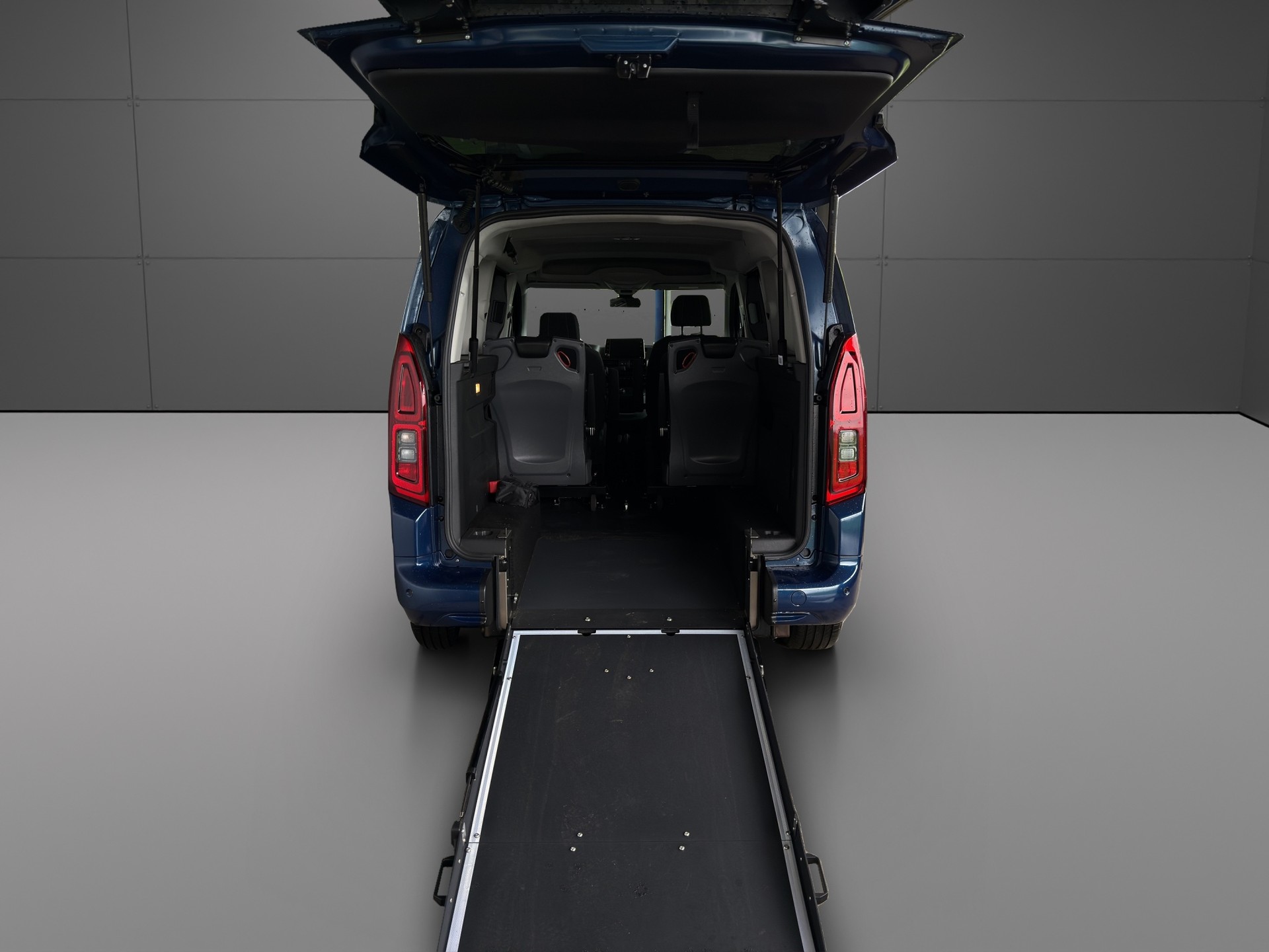 TOYOTA Proace City Verso 1.5 Trend Long Automatik-image-4