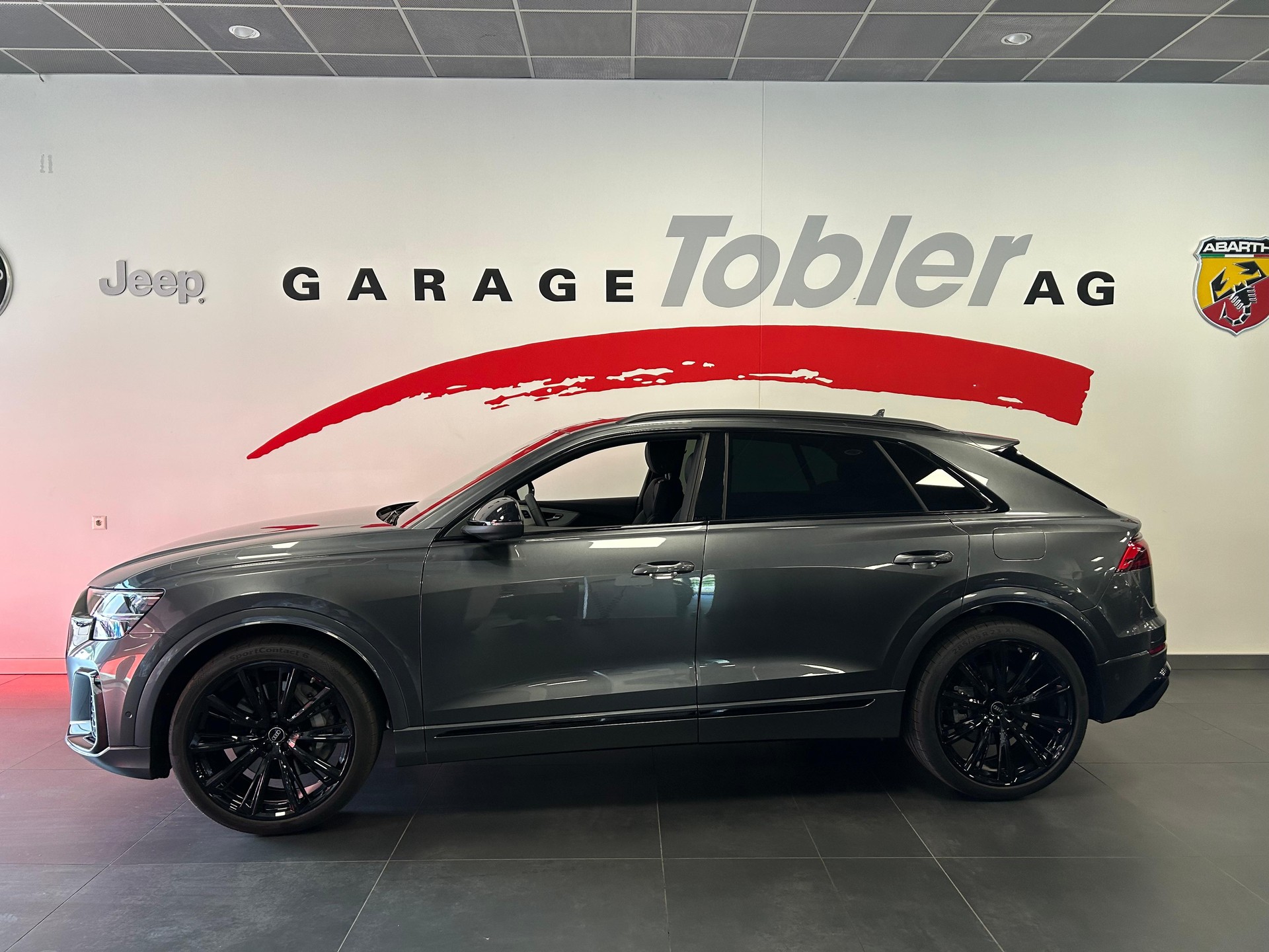 AUDI Q8 SUV 3.0 55 TFSI e quattro T-Tronic-image-6