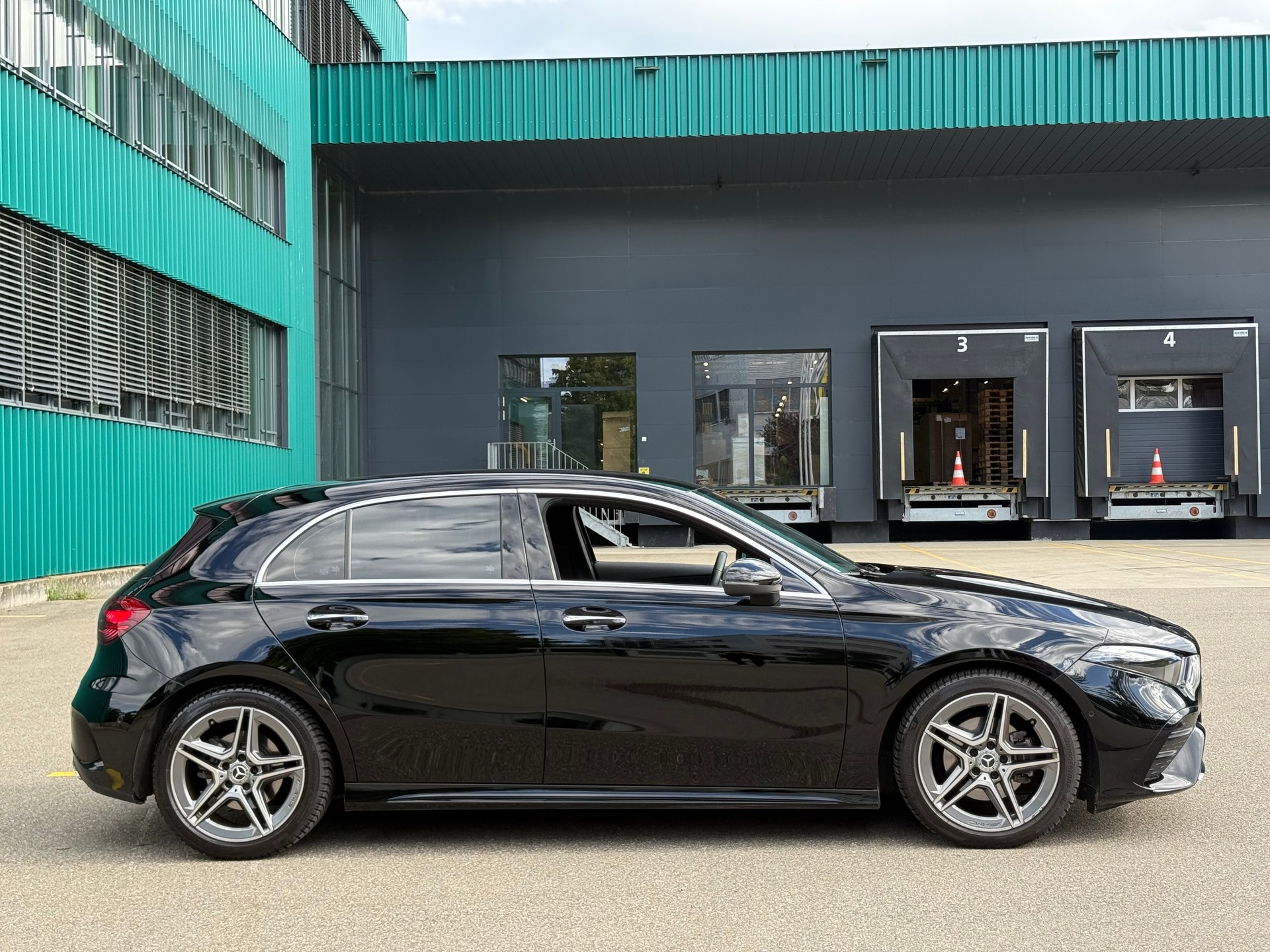 MERCEDES-BENZ A 200 7G-DCT-image-5