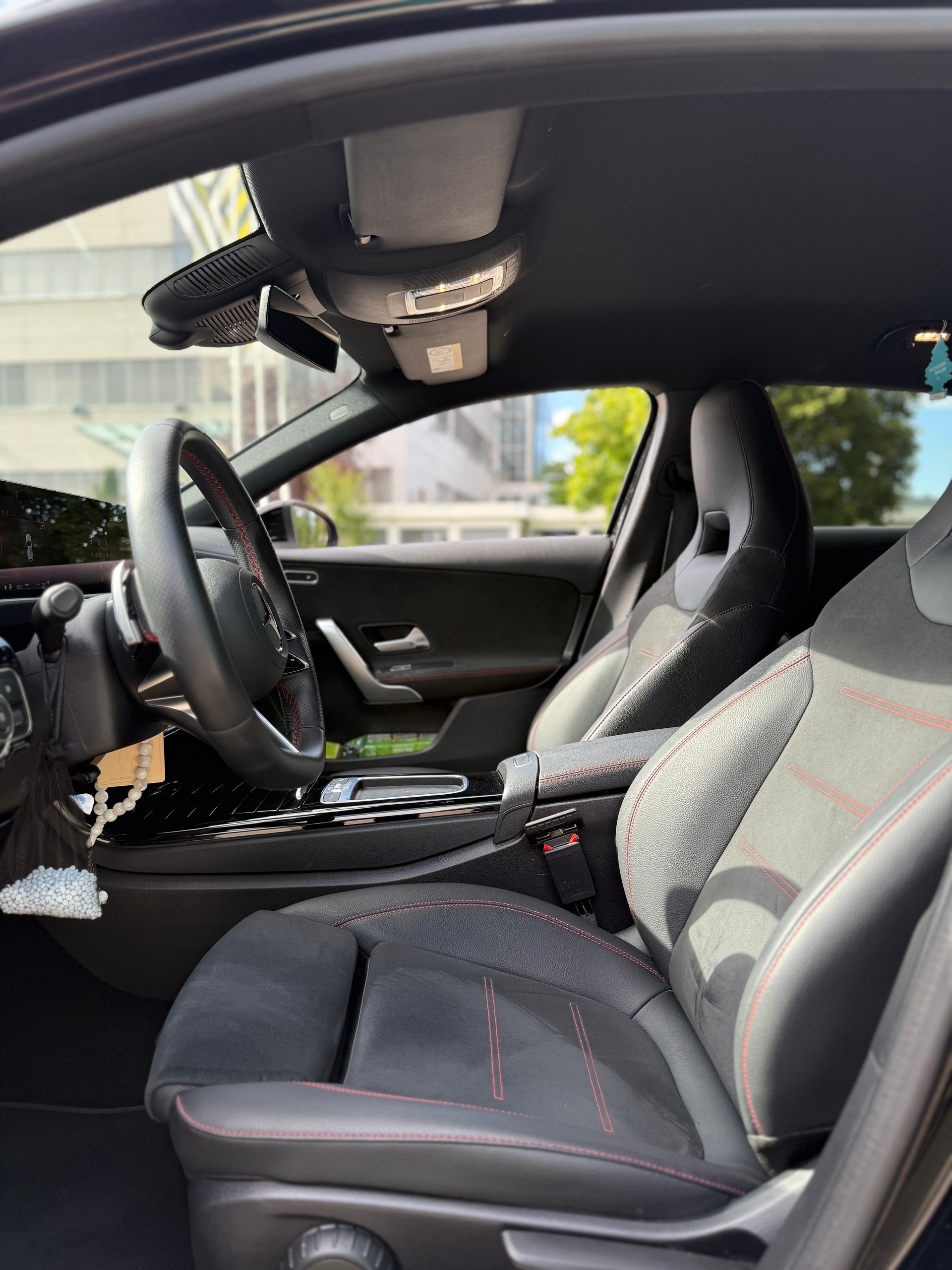 MERCEDES-BENZ A 200 7G-DCT-image-9