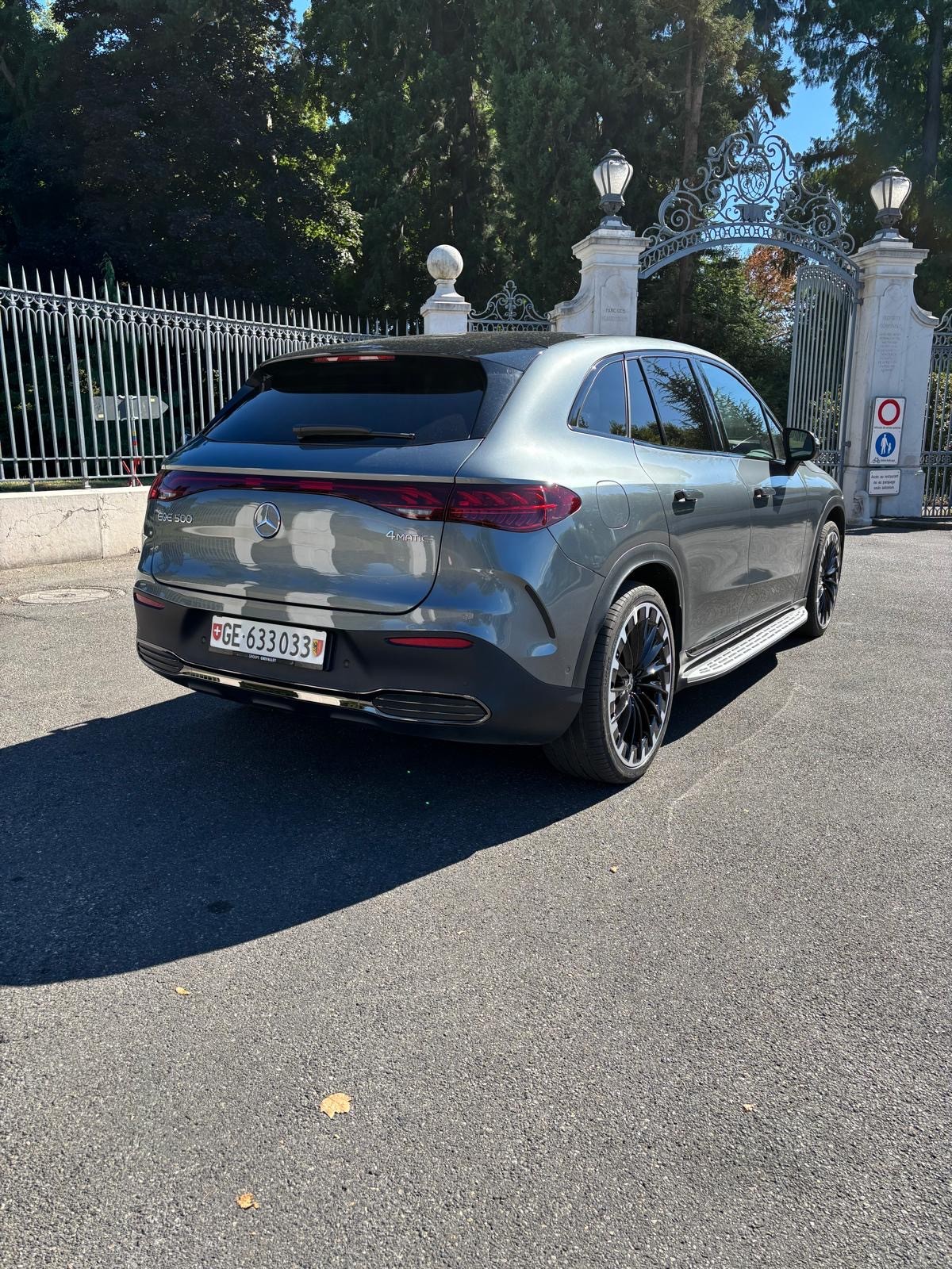 MERCEDES-BENZ EQE SUV 500 4 Matic Executive Edition-showroom-element-2
