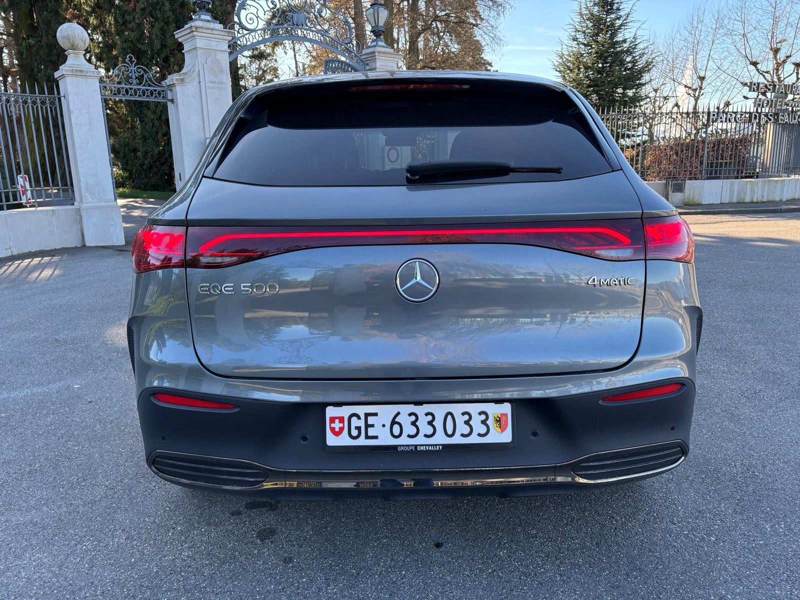 MERCEDES-BENZ EQE SUV 500 4 Matic Executive Edition-showroom-element-3