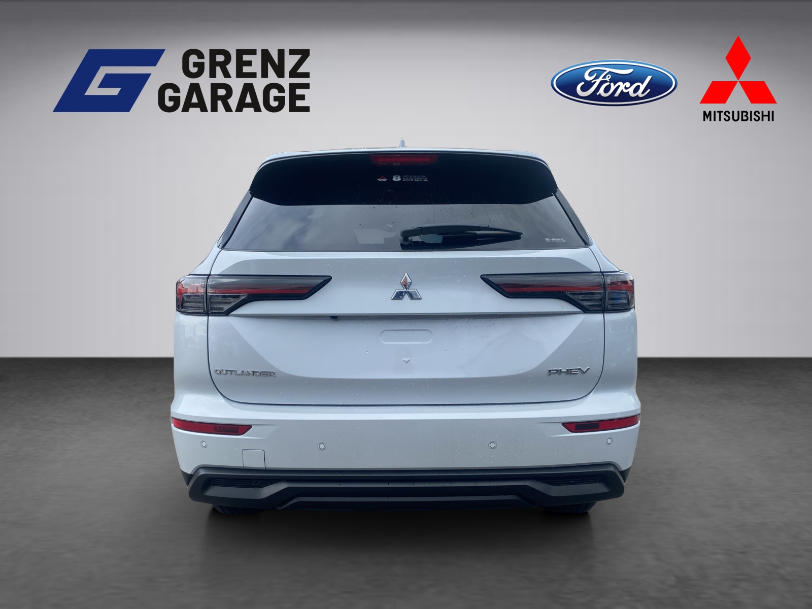 MITSUBISHI Outlander 2.4 PHEV Invite 4x4-image-4