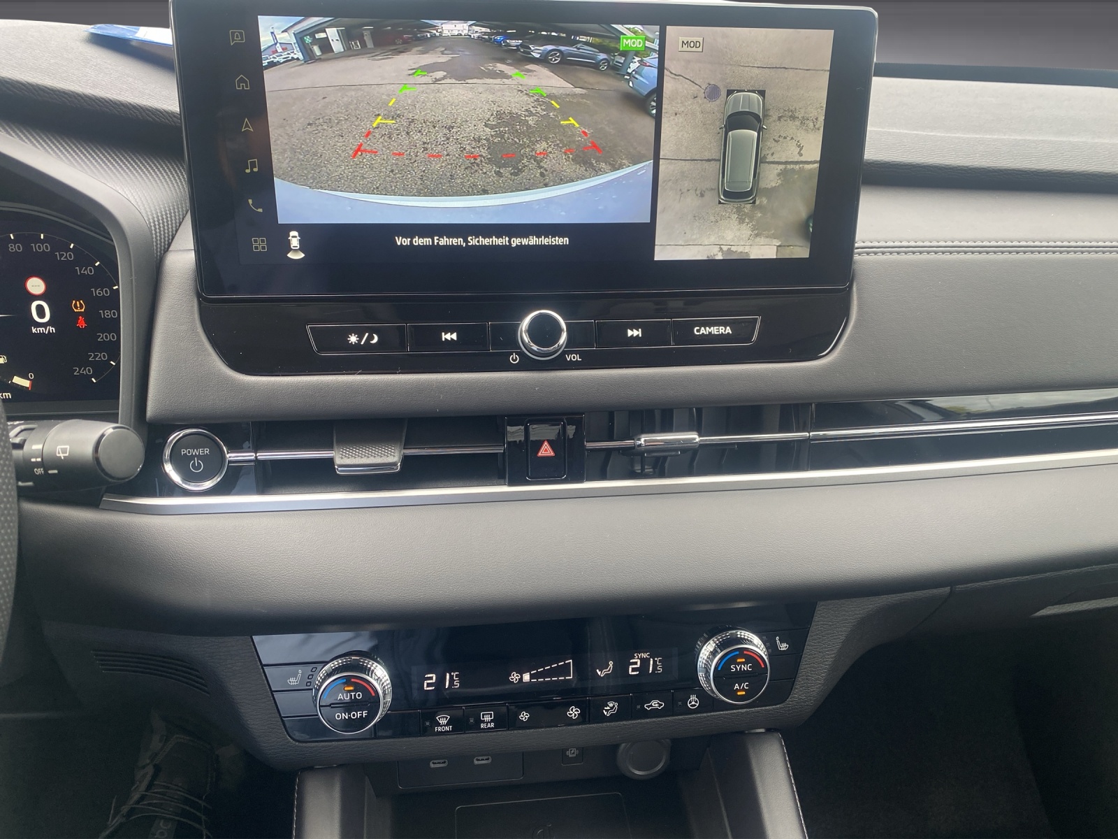 MITSUBISHI Outlander 2.4 PHEV Invite 4x4-image-13