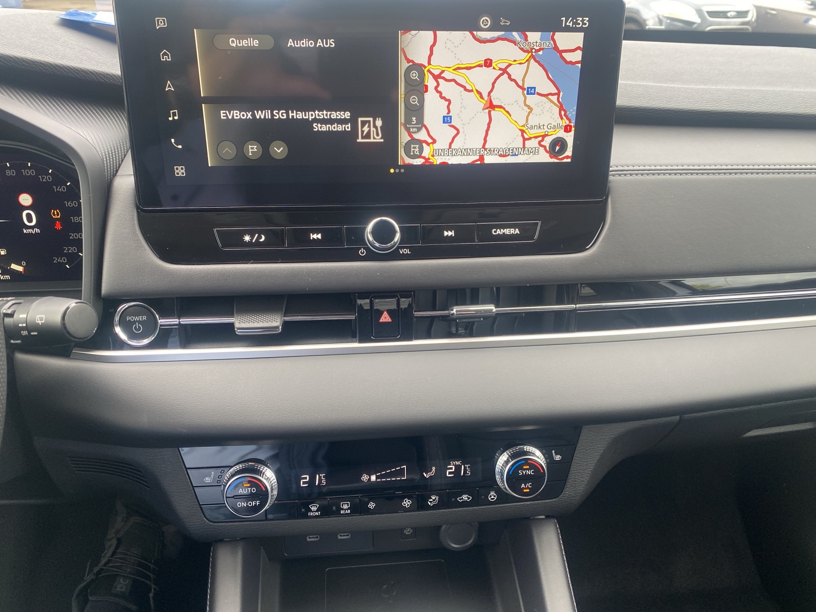 MITSUBISHI Outlander 2.4 PHEV Invite 4x4-image-12