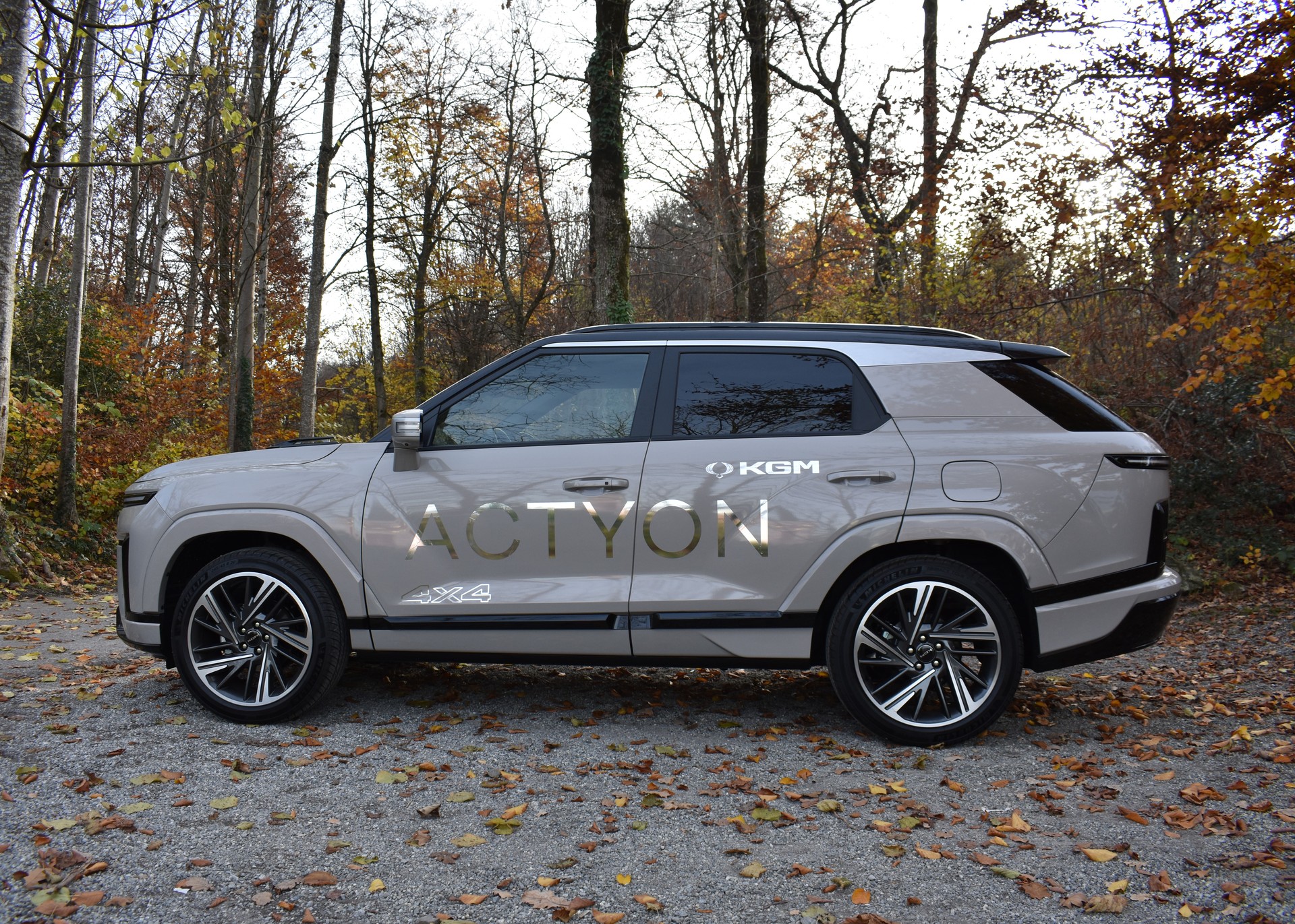 KGM-SsangYong Actyon 1.5 T GDI First Edition 4WD Automat-showroom-element-3