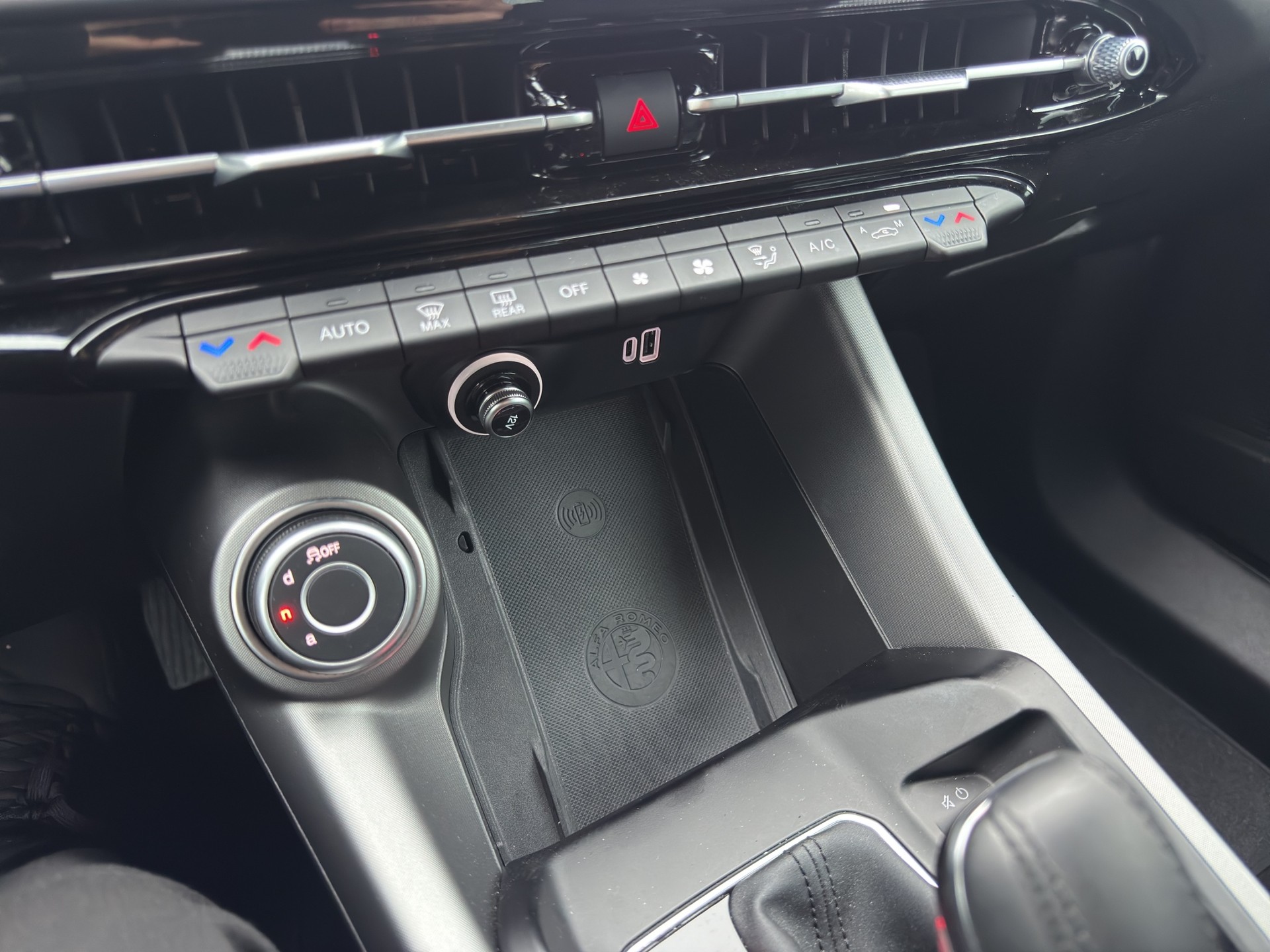 ALFA ROMEO Tonale 1.3 Plug-in Hybrid Ti Q4-image-25