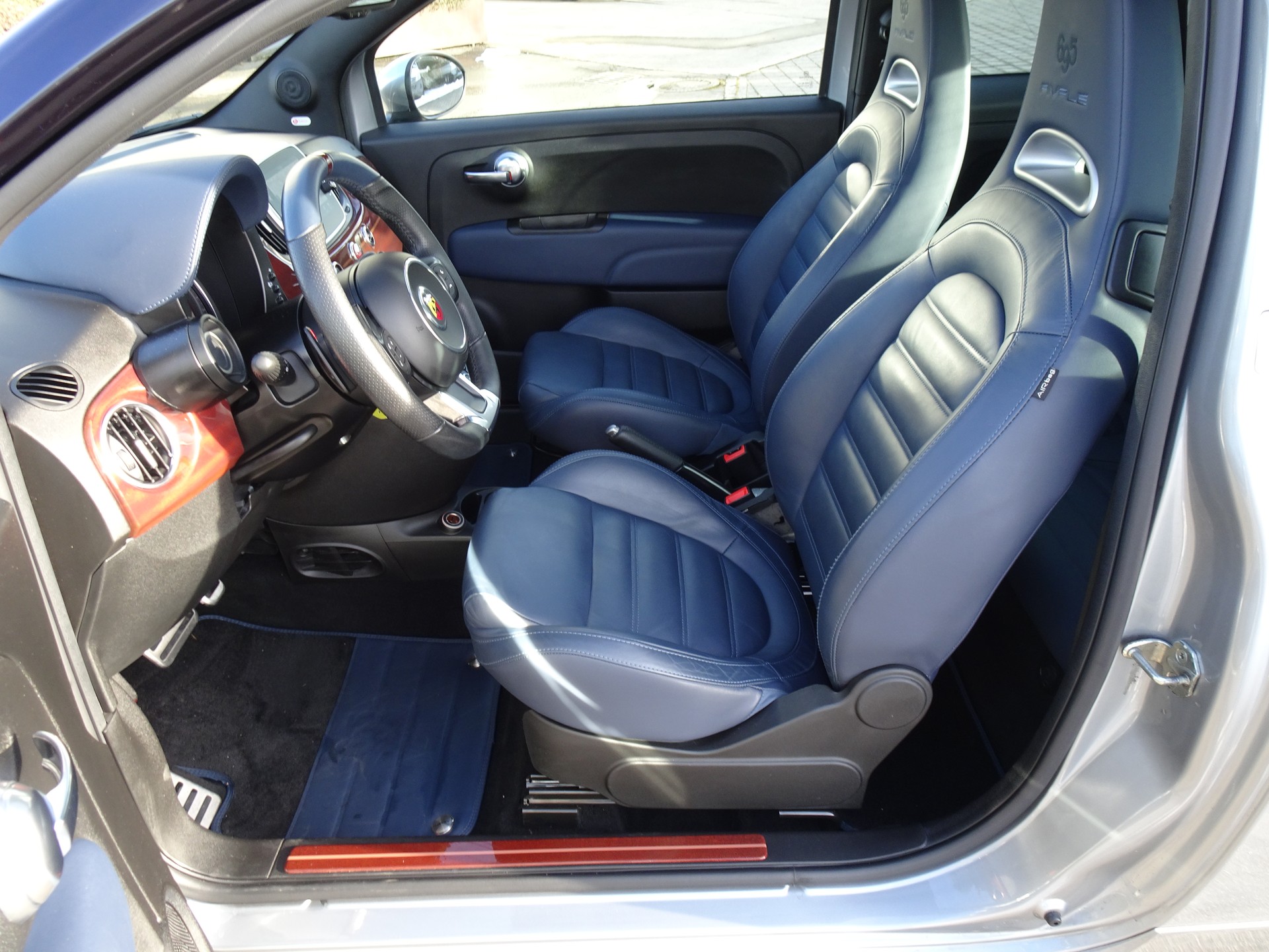 FIAT 695 1.4 16V Turbo Abarth Rivale-image-10