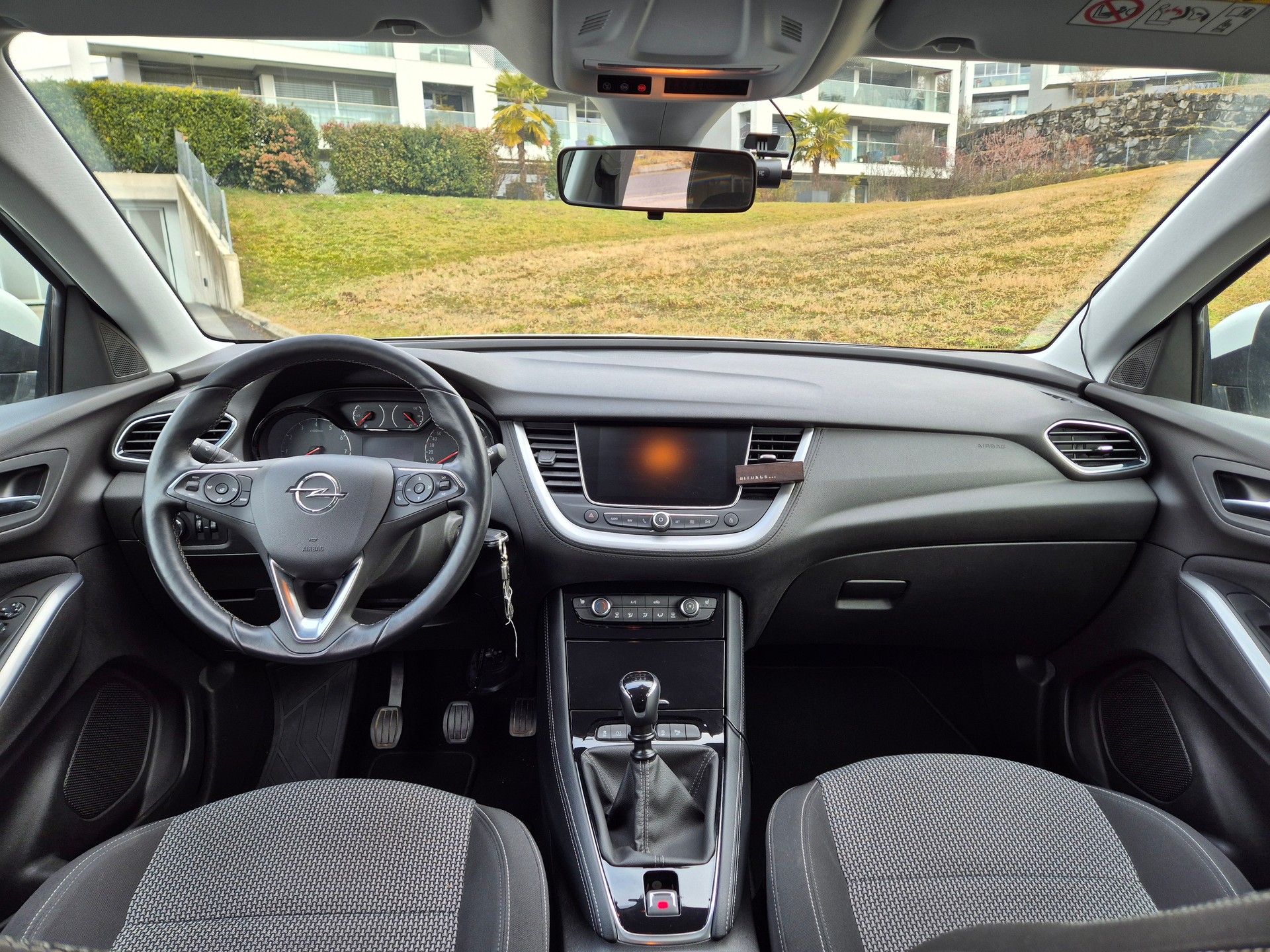 OPEL Grandland X 1.2i TP Enjoy-image-9