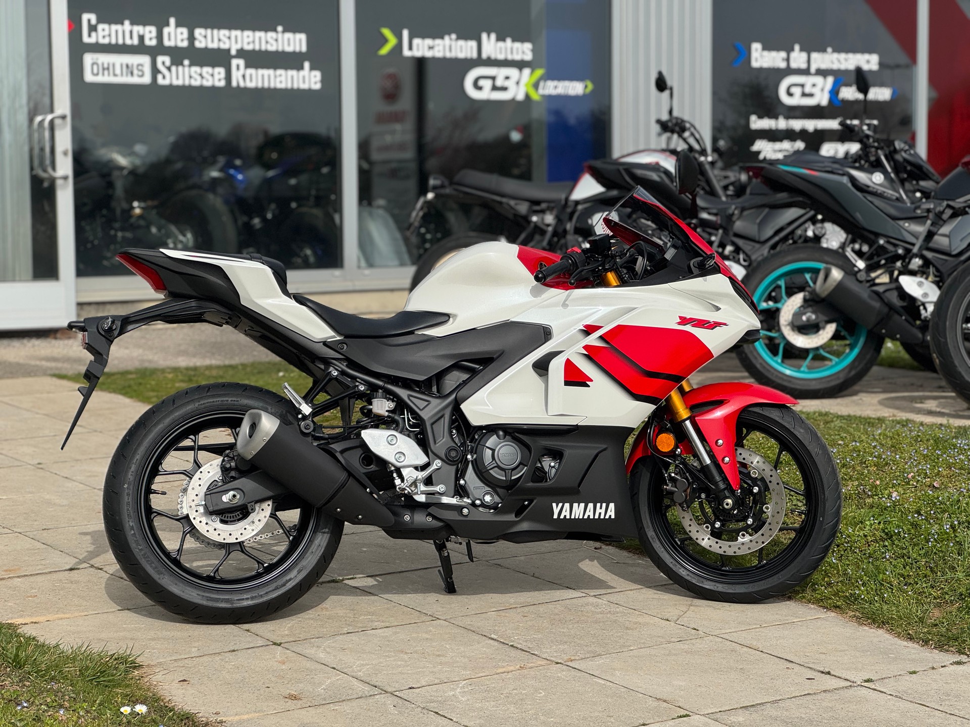 YAMAHA YZF-R3 ABS 70th Anniversary-image-1