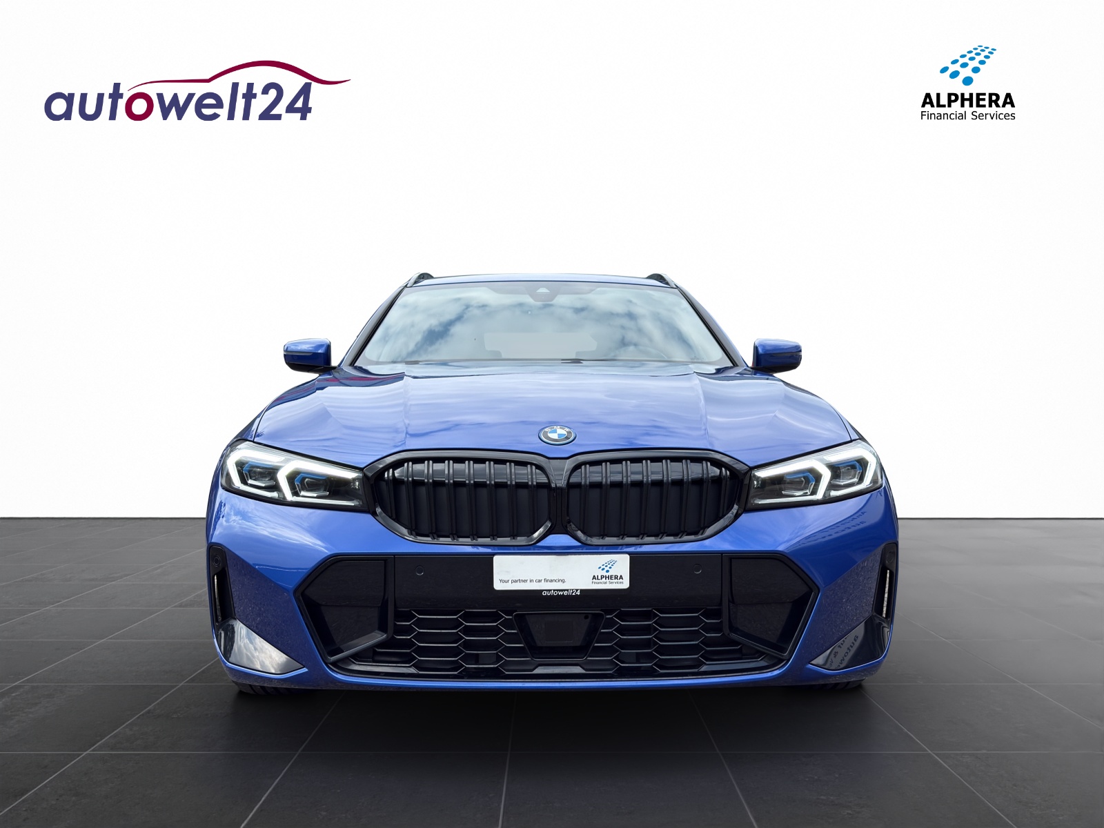BMW 330e x DriveTouring Steptronic M Sport-showroom-element-2