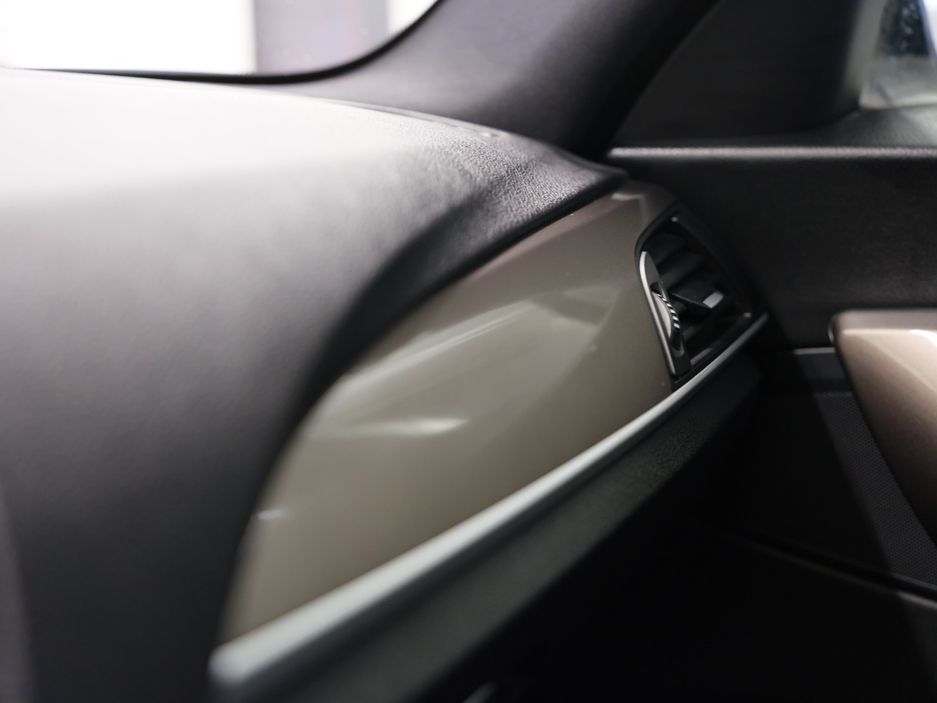 BMW 218d *Komfortzugang* *M Sport Lederlenkrad* *Sonnenschutzverglasung*-image-23