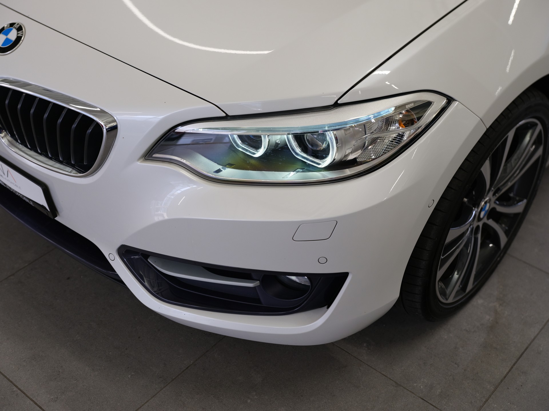 BMW 218d *Komfortzugang* *M Sport Lederlenkrad* *Sonnenschutzverglasung*-image-9