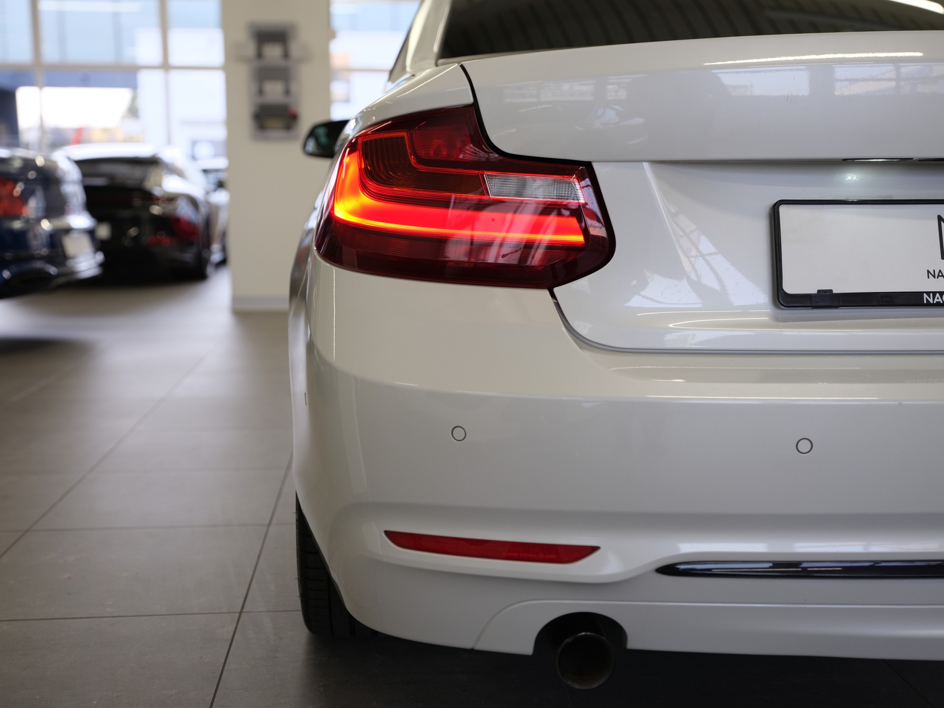 BMW 218d *Komfortzugang* *M Sport Lederlenkrad* *Sonnenschutzverglasung*-image-10