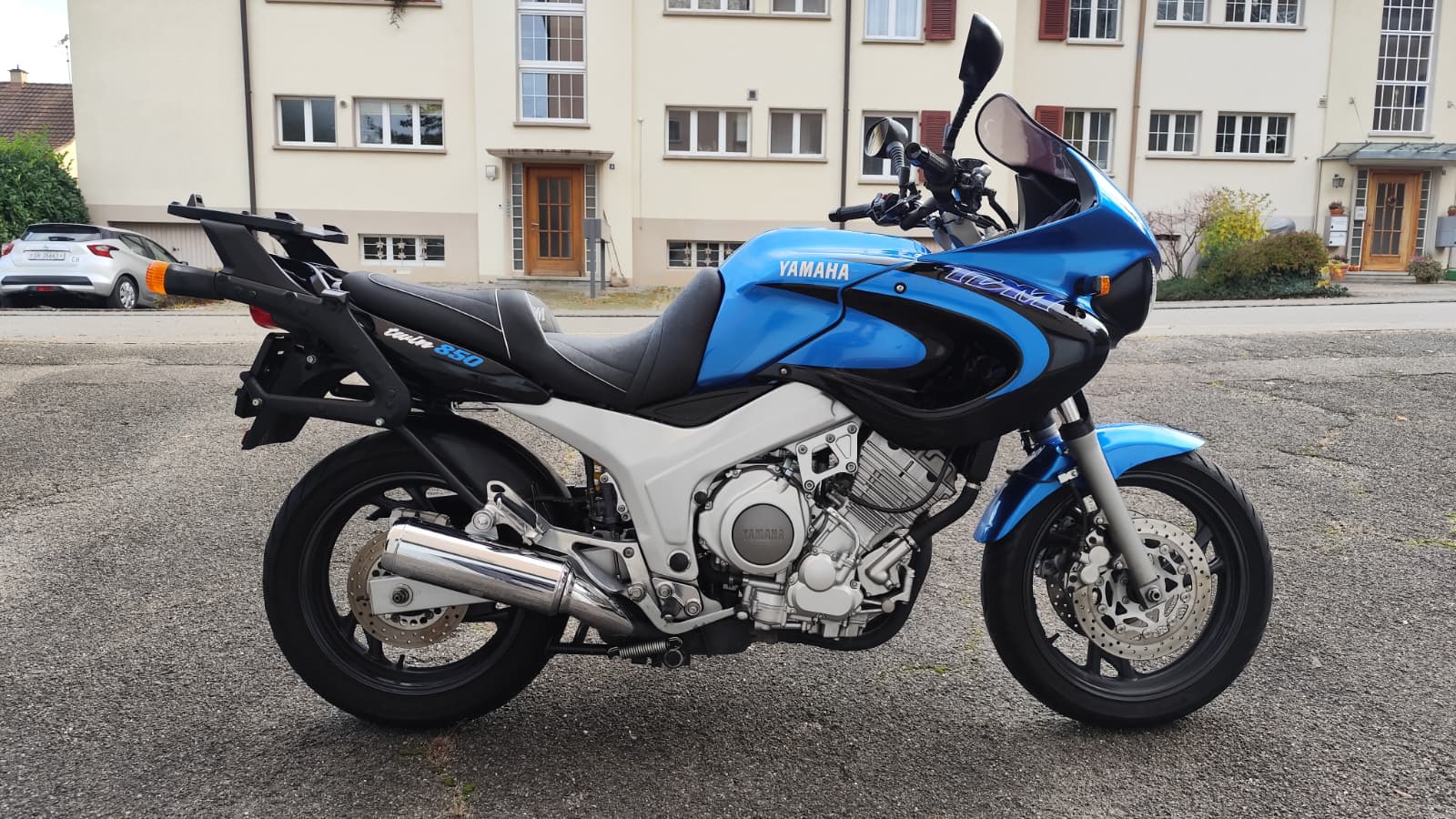 YAMAHA TDM 850-image-0