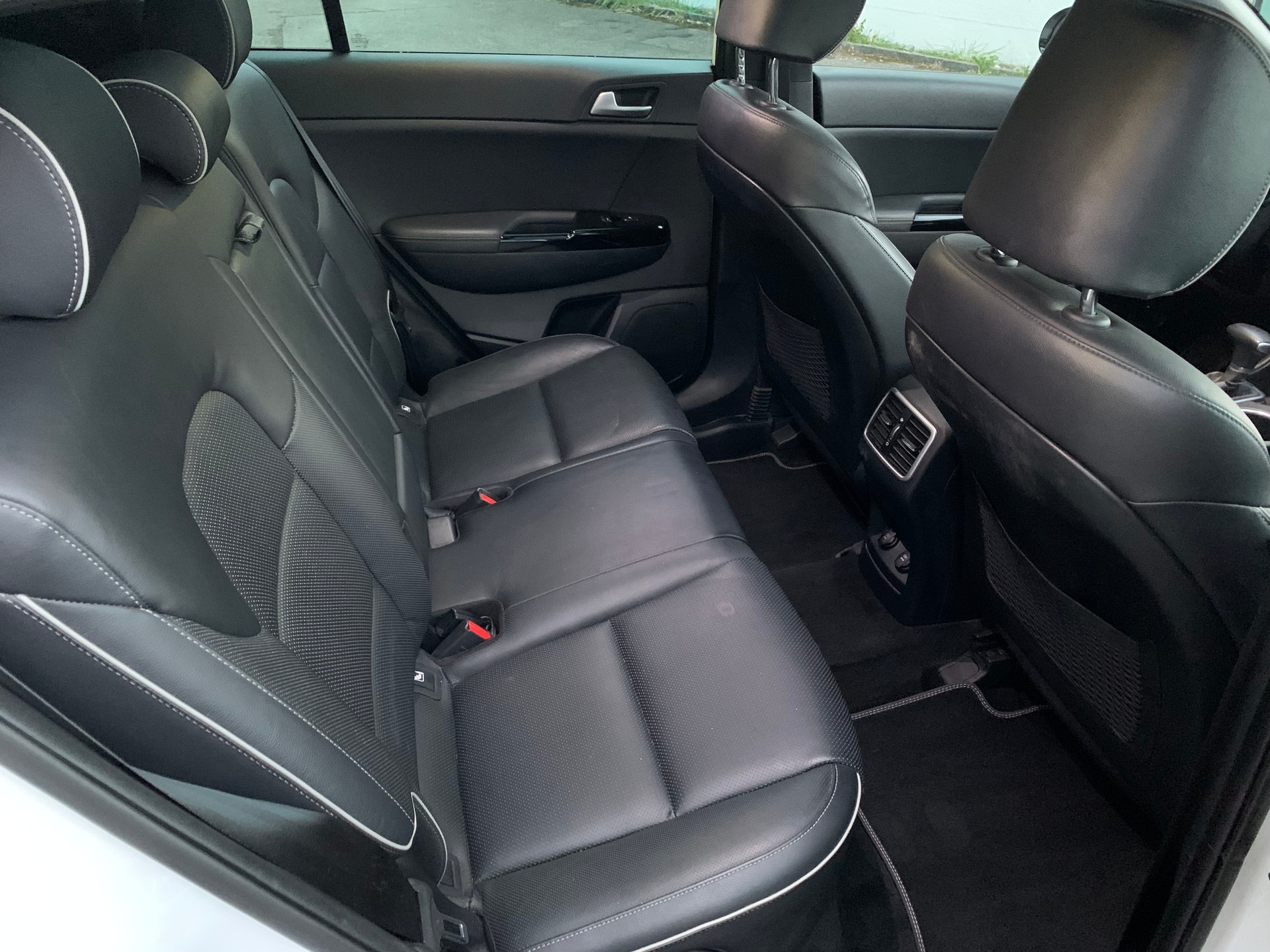 KIA Sportage 1.6 T-GDi Style GT Line 4WD Automat-image-16