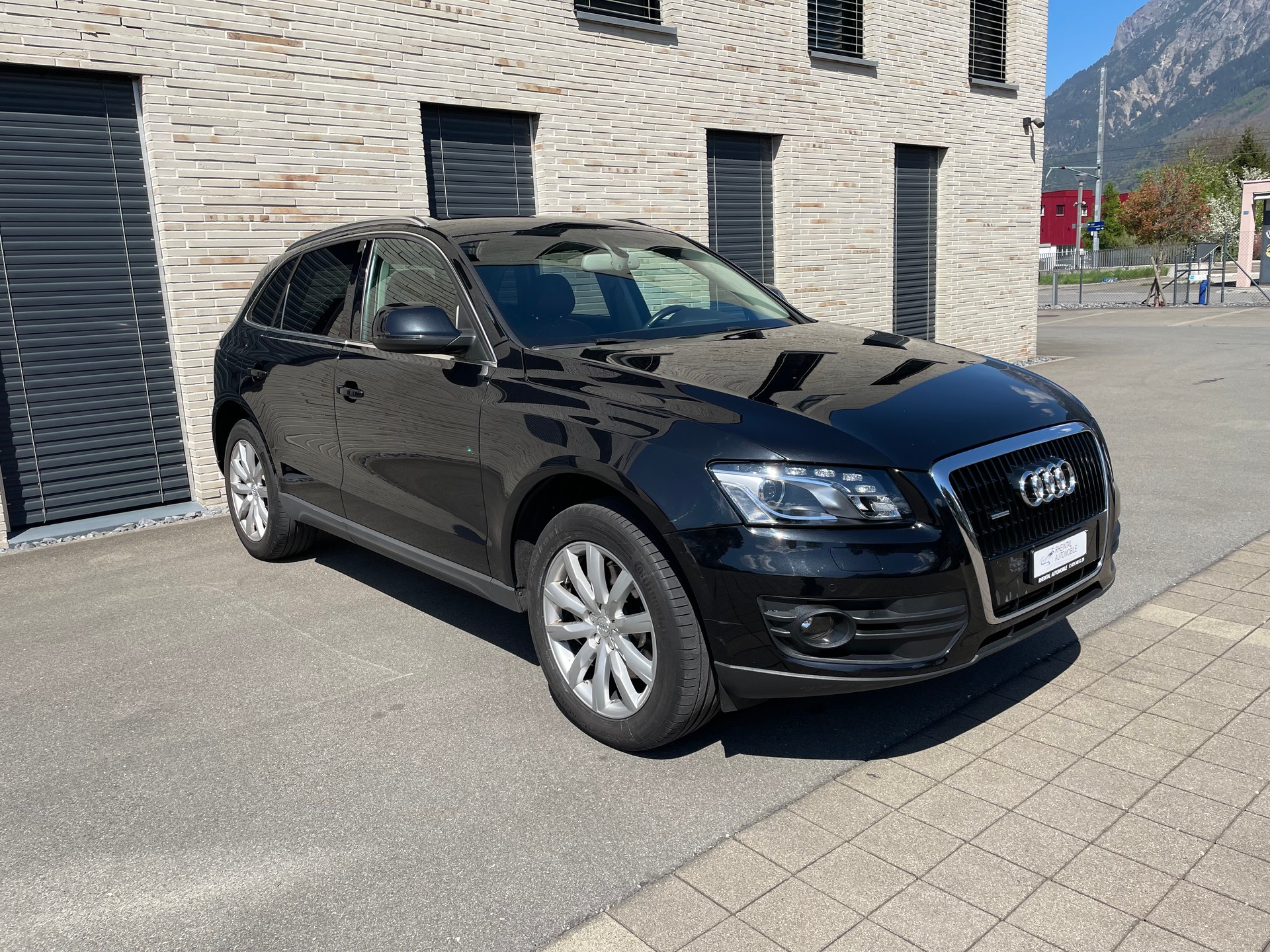 AUDI Q5 3.0 TDI quattro S-tronic-image-5
