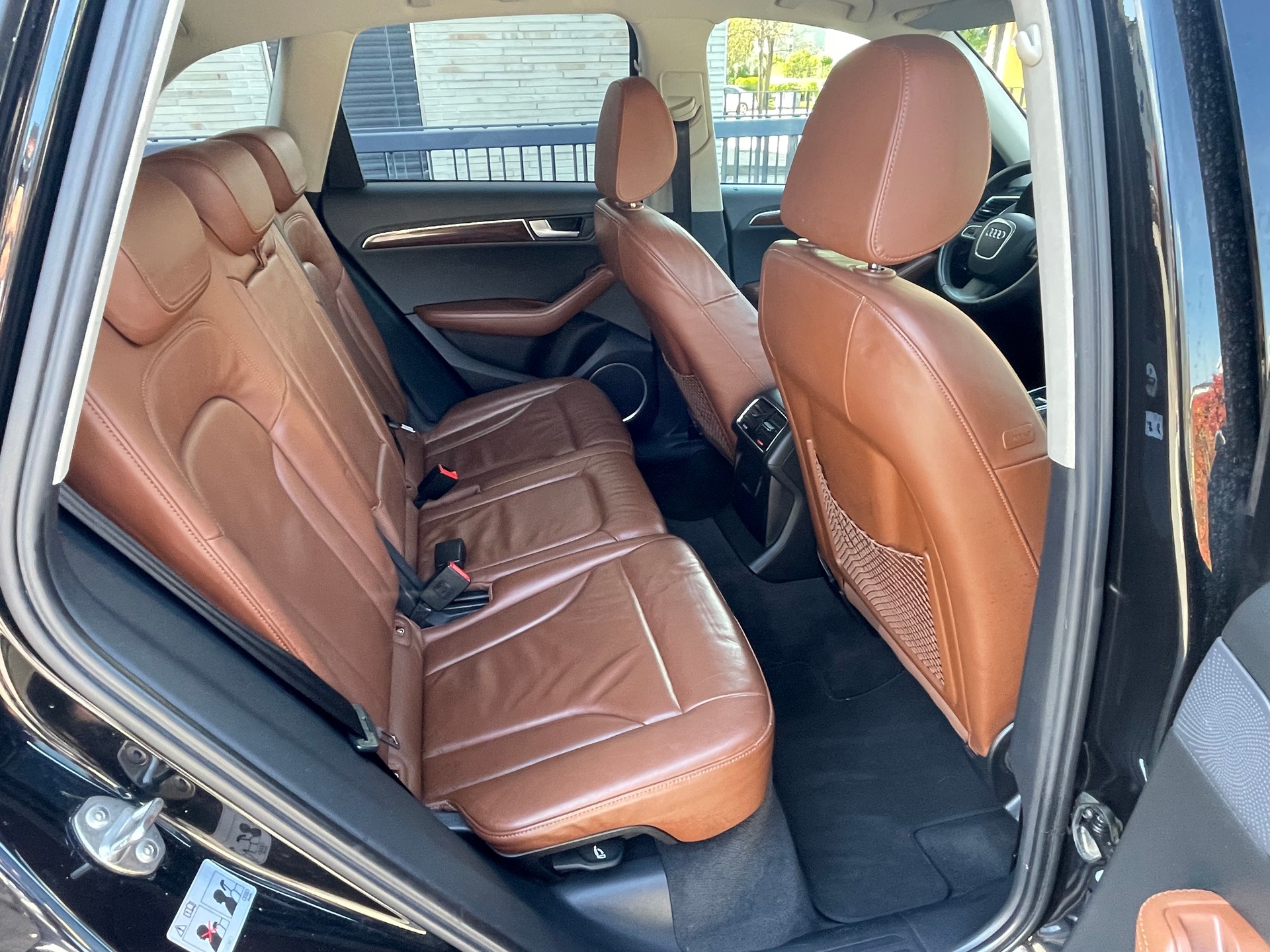 AUDI Q5 3.0 TDI quattro S-tronic-image-15