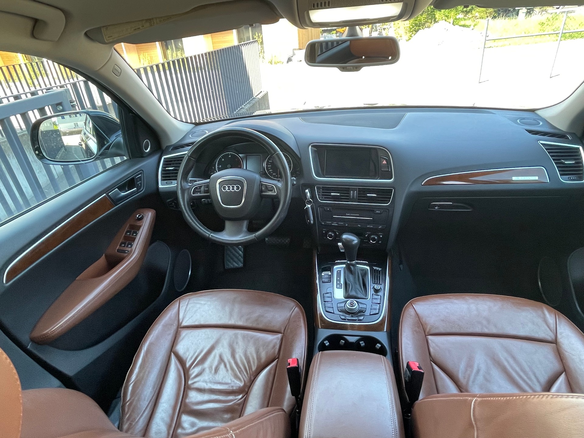AUDI Q5 3.0 TDI quattro S-tronic-image-14