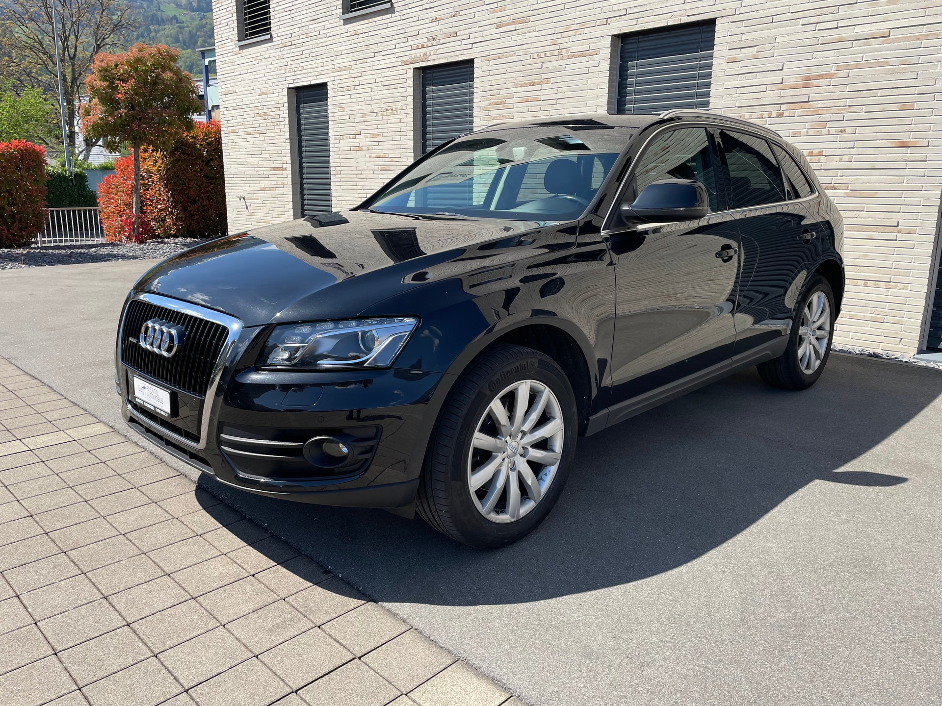AUDI Q5 3.0 TDI quattro S-tronic-image-1