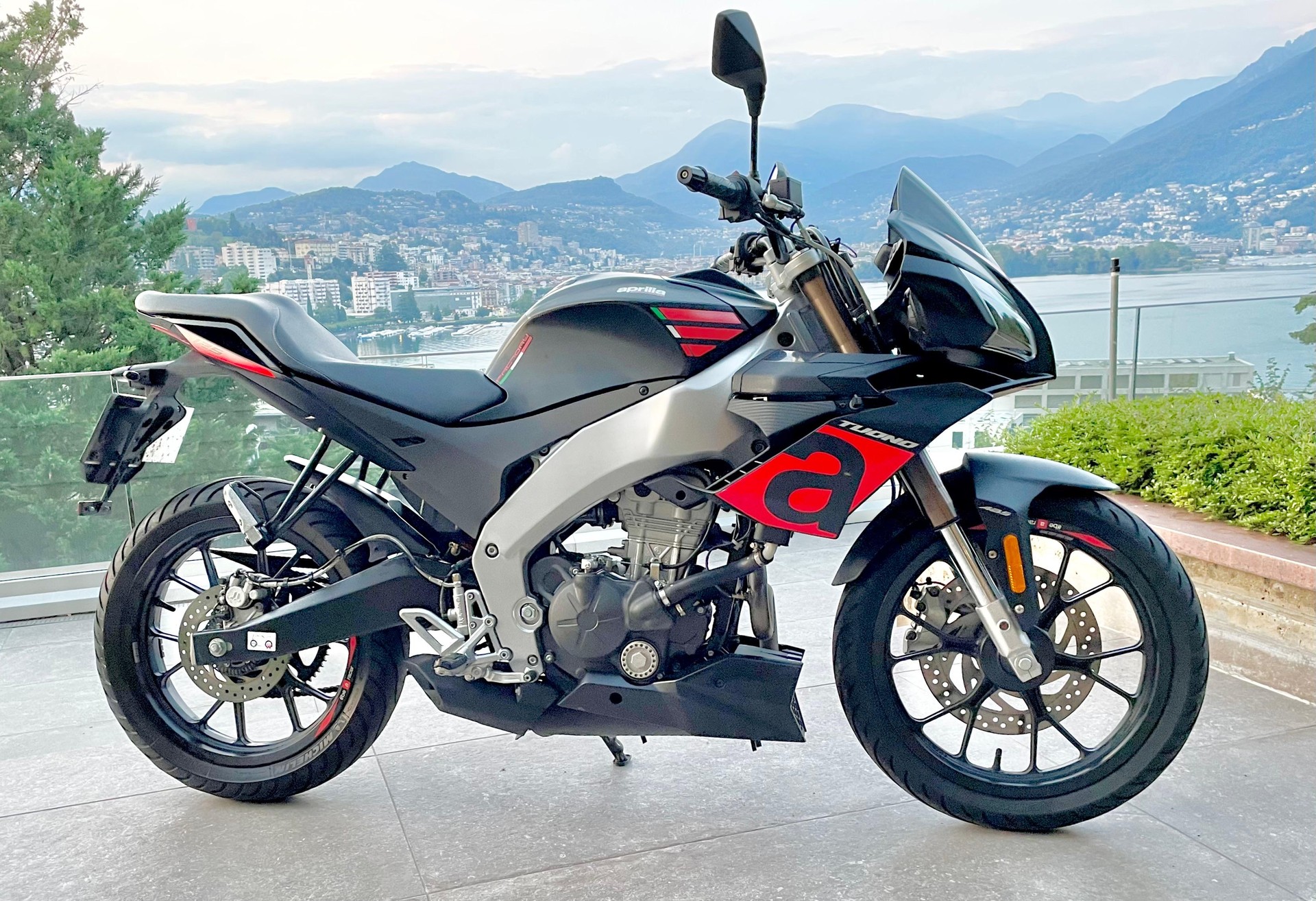 APRILIA Tuono 125-image-0