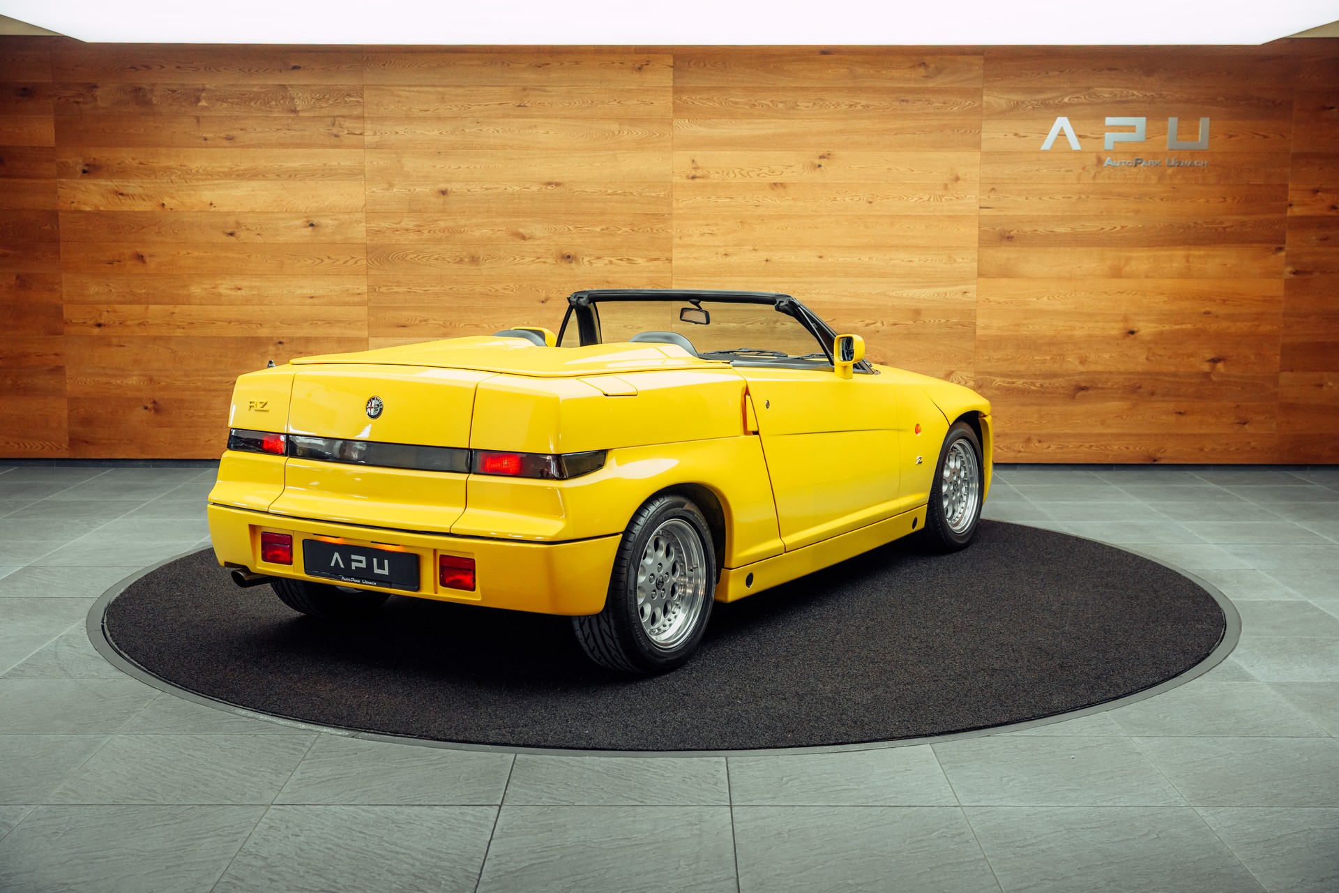 ALFA ROMEO RZ Zagato-showroom-element-1