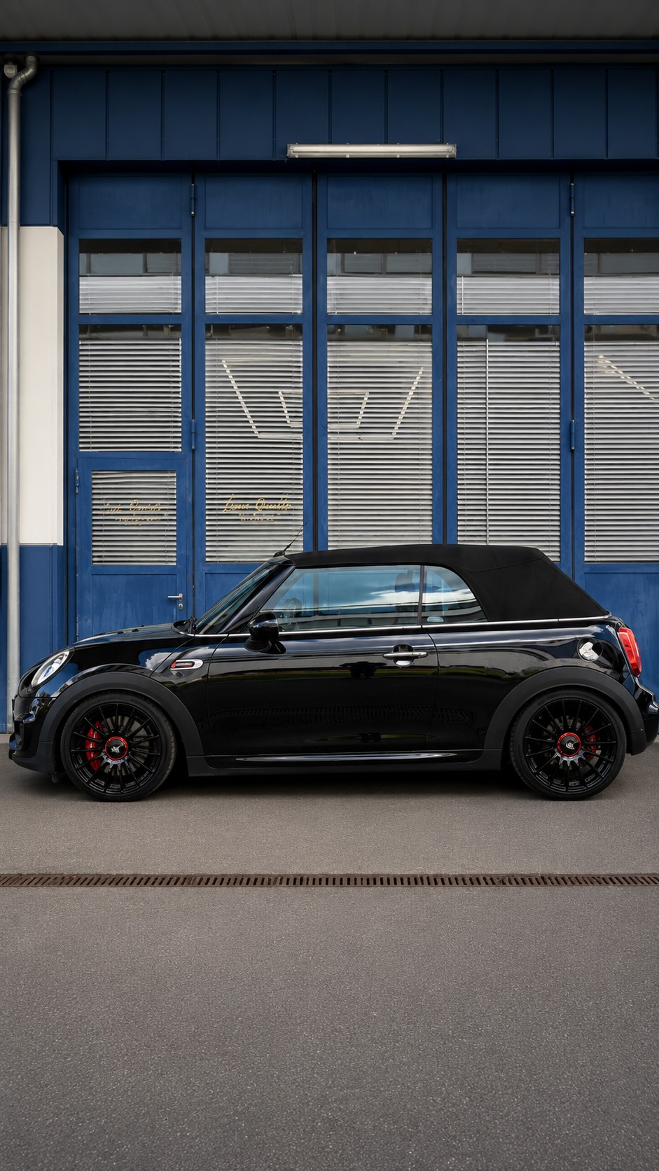 MINI Cooper John Cooper Works Cabriolet Steptronic-showroom-element-3