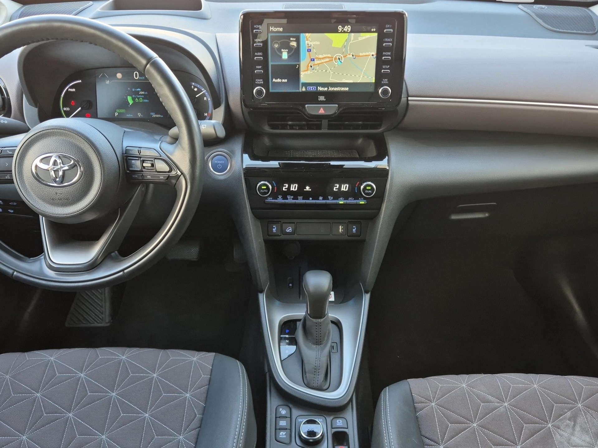 TOYOTA Yaris Cross 1.5 VVT-i HSD Elegant AWD-i-image-13
