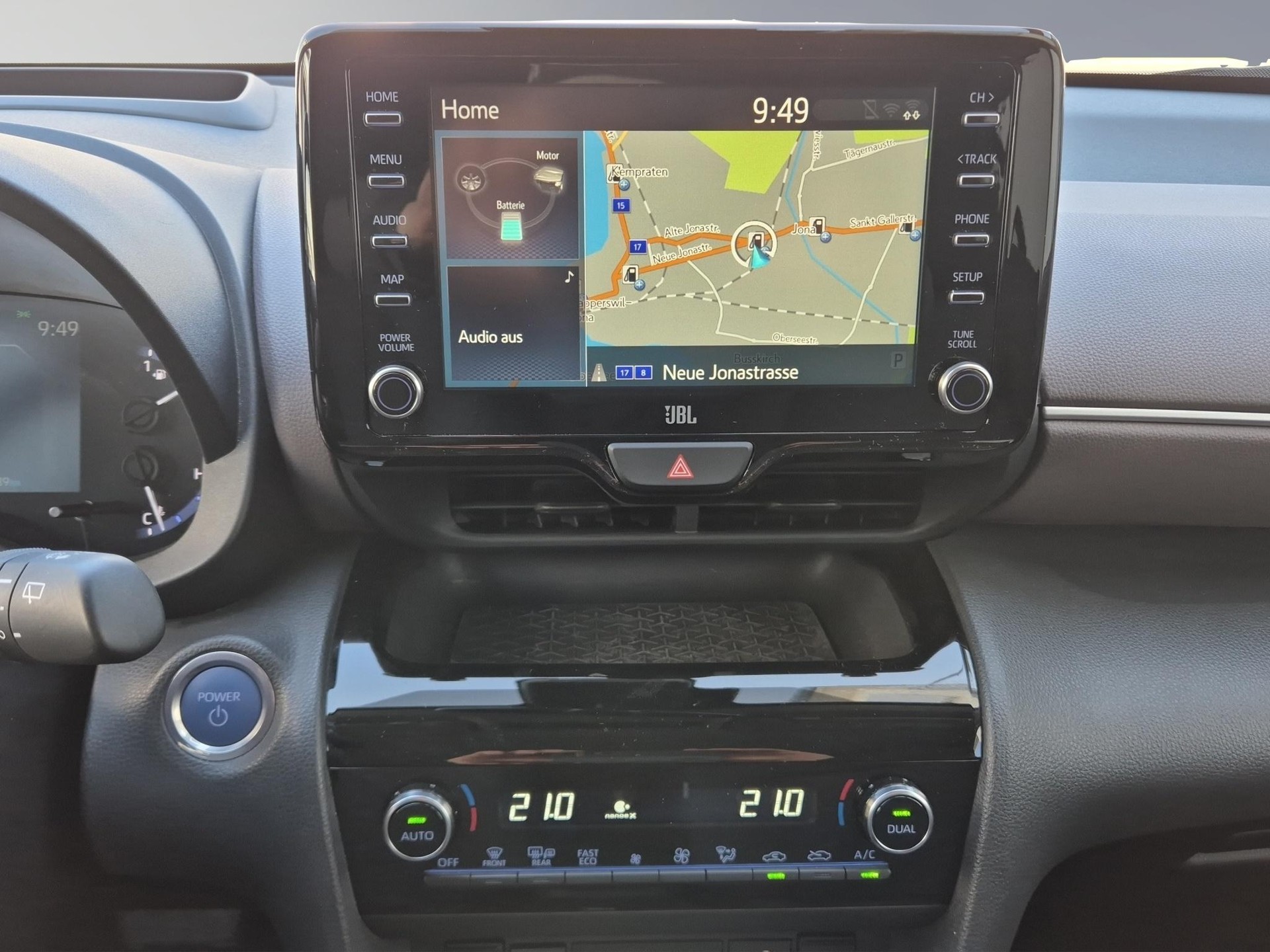 TOYOTA Yaris Cross 1.5 VVT-i HSD Elegant AWD-i-image-12