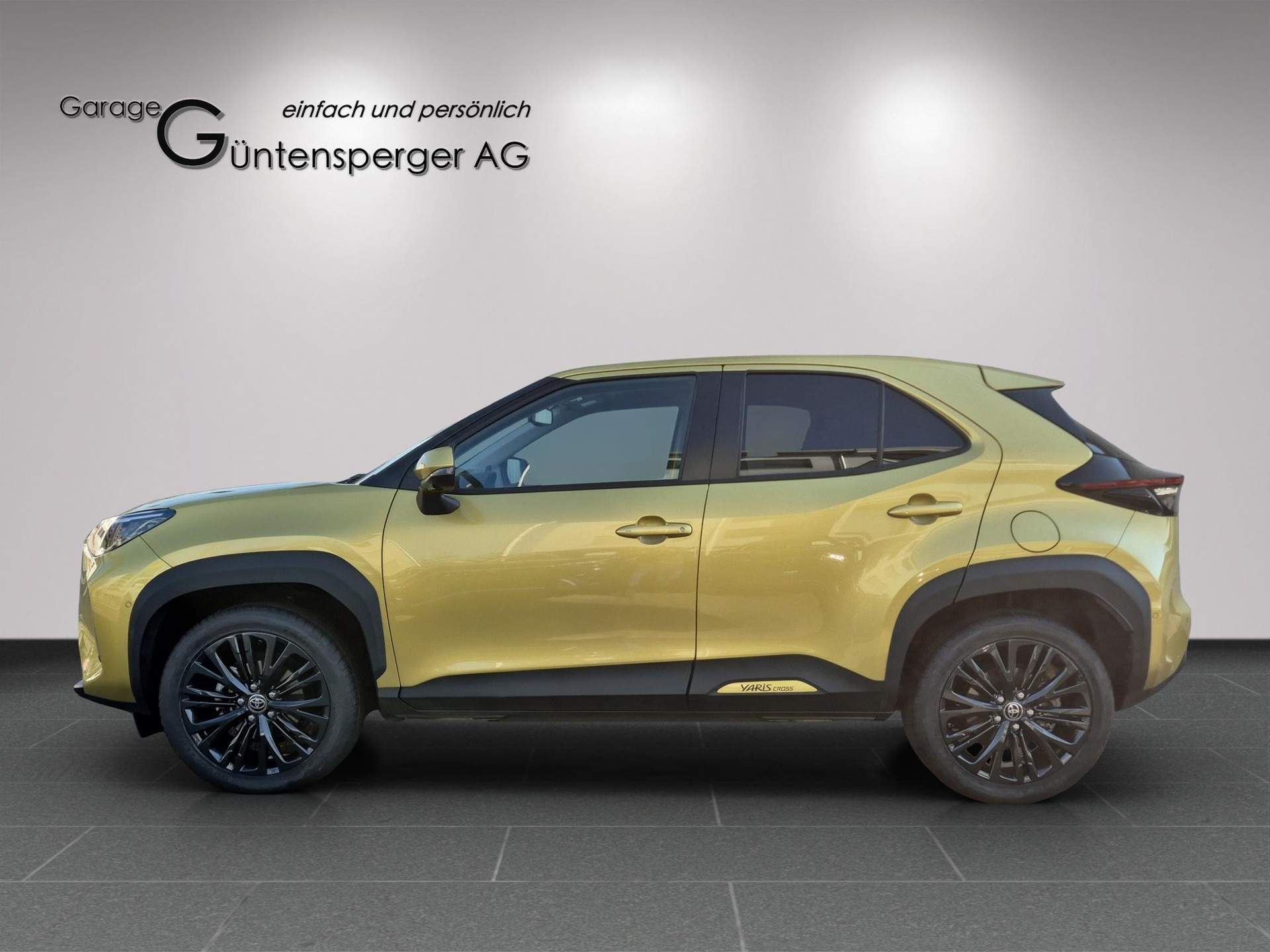 TOYOTA Yaris Cross 1.5 VVT-i HSD Elegant AWD-i-showroom-element-1
