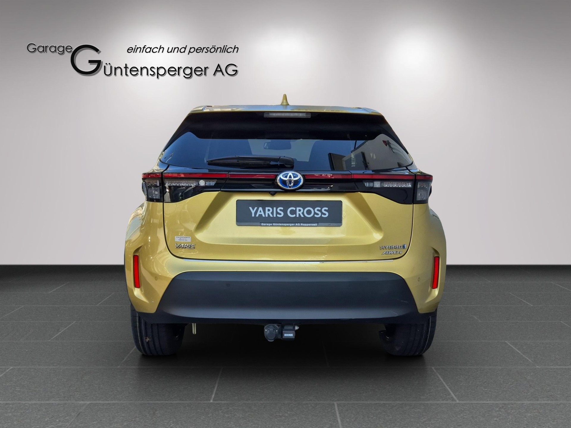 TOYOTA Yaris Cross 1.5 VVT-i HSD Elegant AWD-i-showroom-element-3