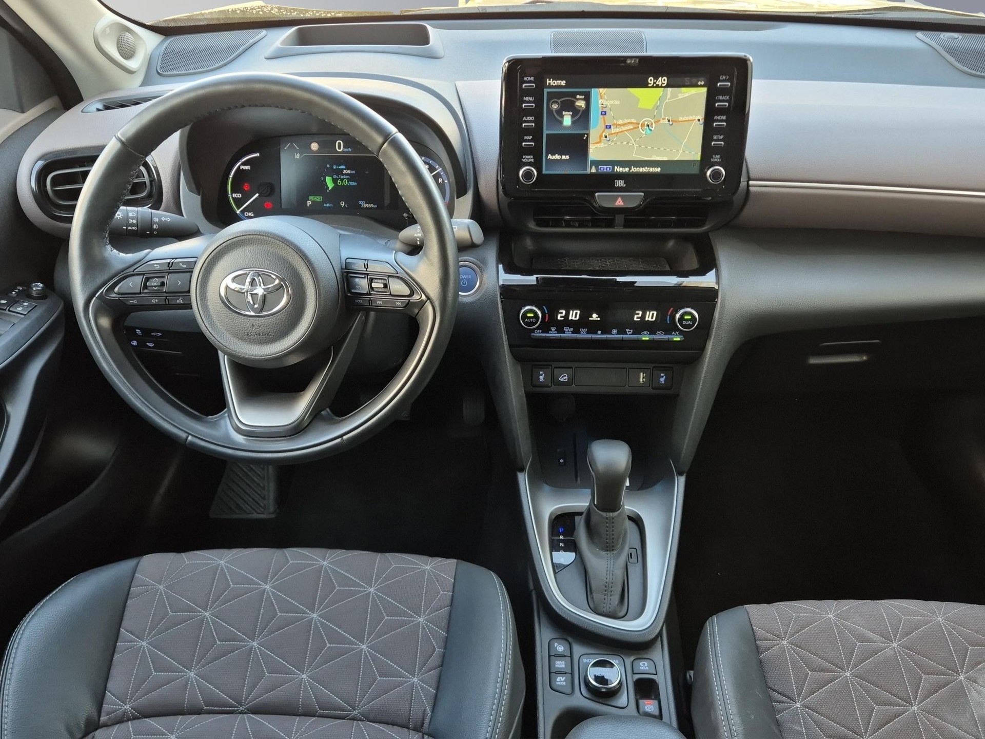 TOYOTA Yaris Cross 1.5 VVT-i HSD Elegant AWD-i-image-11