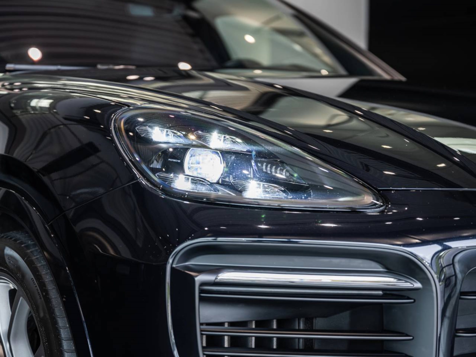 PORSCHE Cayenne E-Hybrid Coupé-image-23