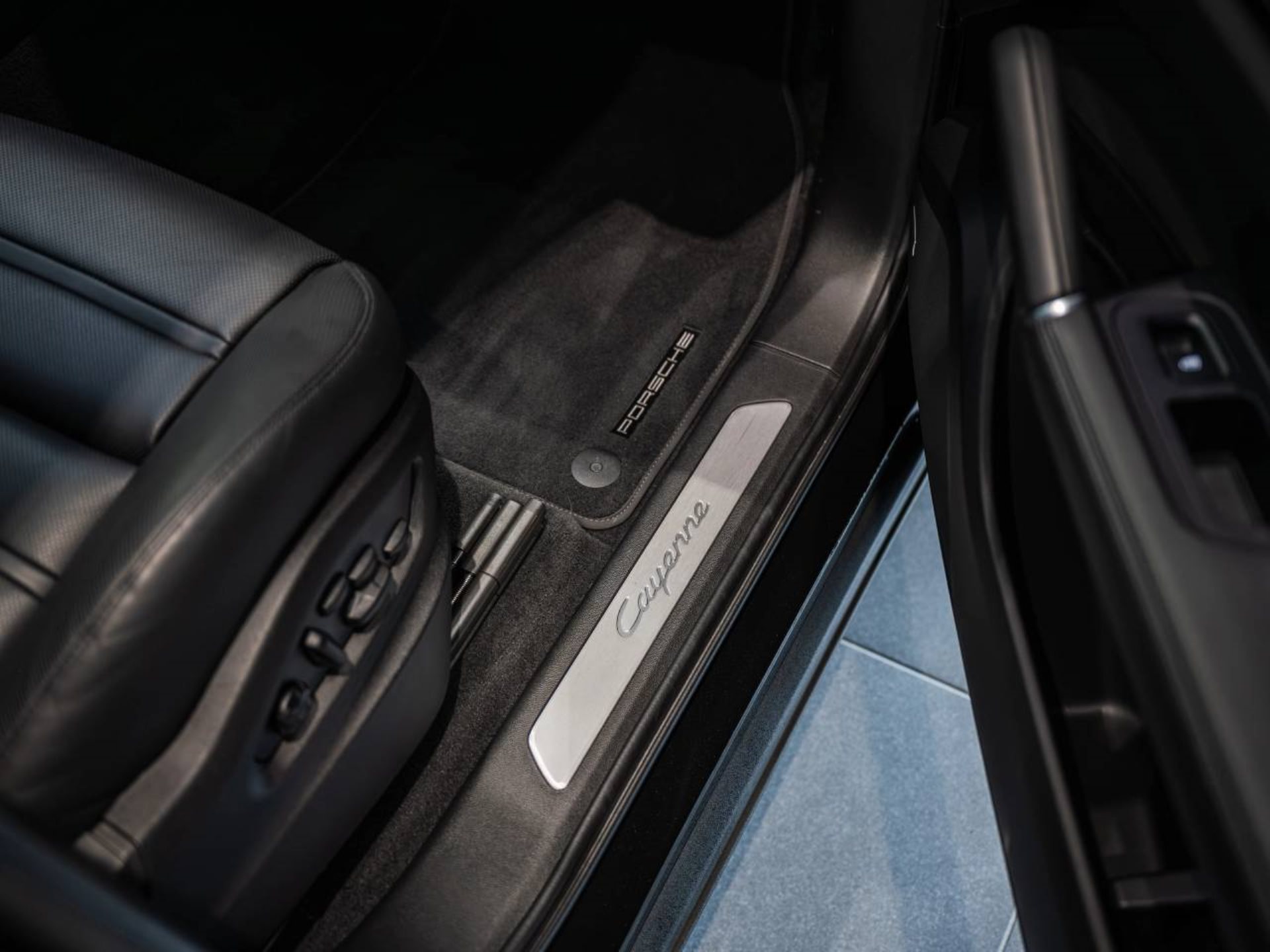 PORSCHE Cayenne E-Hybrid Coupé-image-22