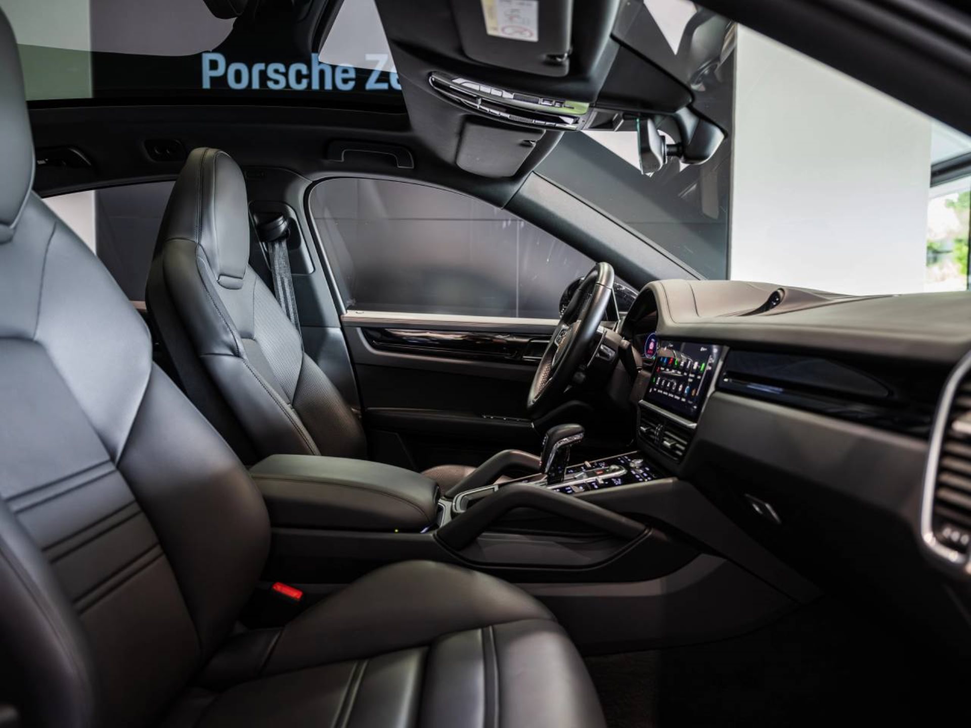 PORSCHE Cayenne E-Hybrid Coupé-image-17