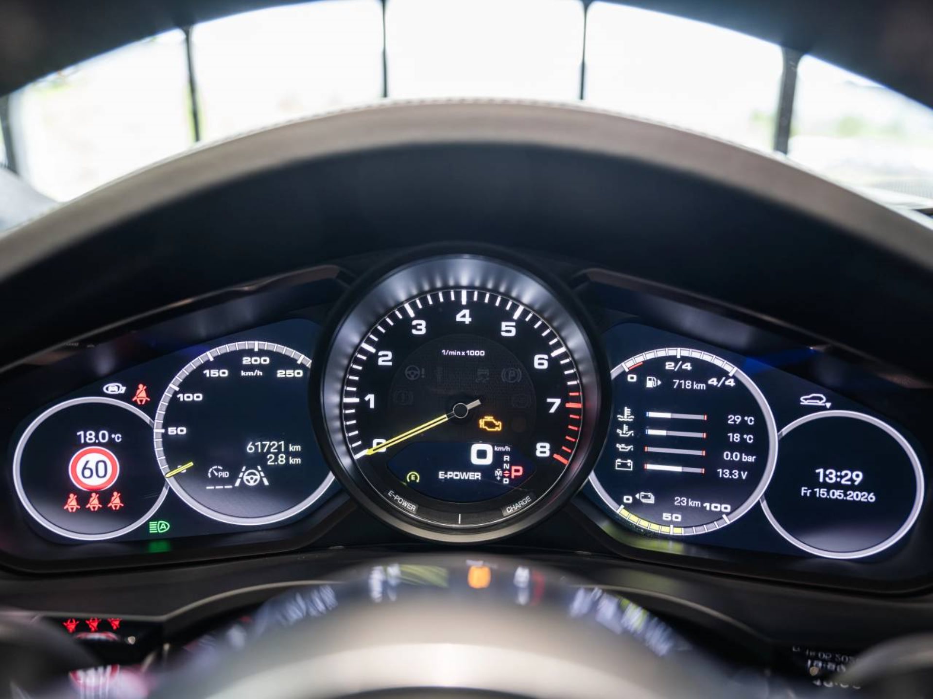 PORSCHE Cayenne E-Hybrid Coupé-image-13