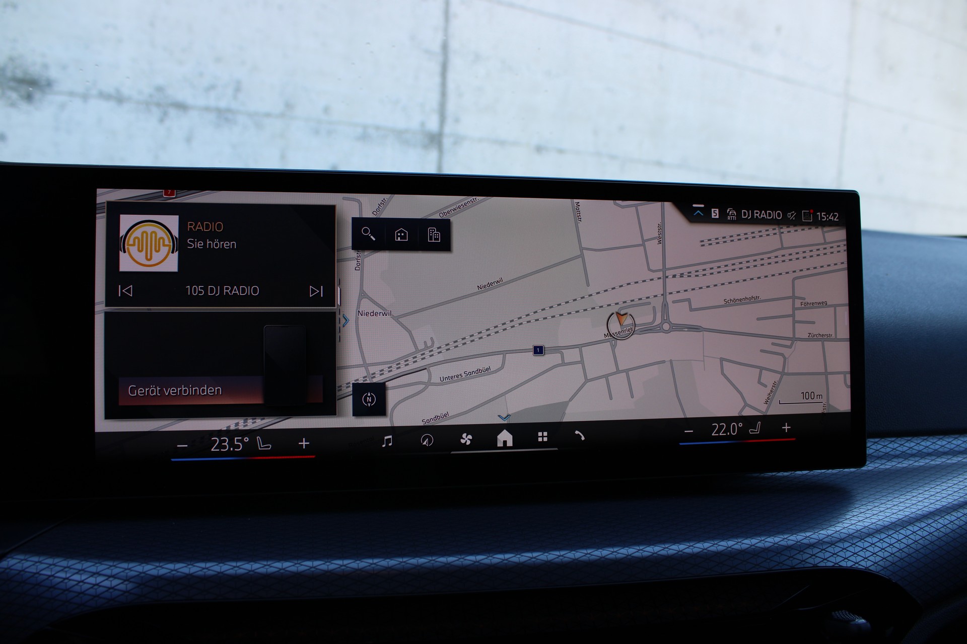 BMW 330d xDrive 48V Touring-image-16