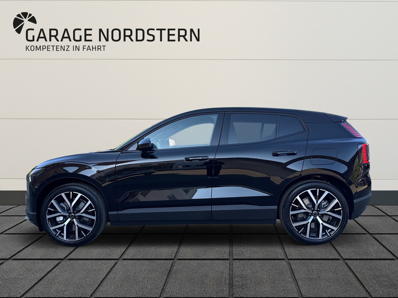 VOLVO EX30 E60 Twin Ultra Performance Sw. Black Ed. AWD-showroom-element-1