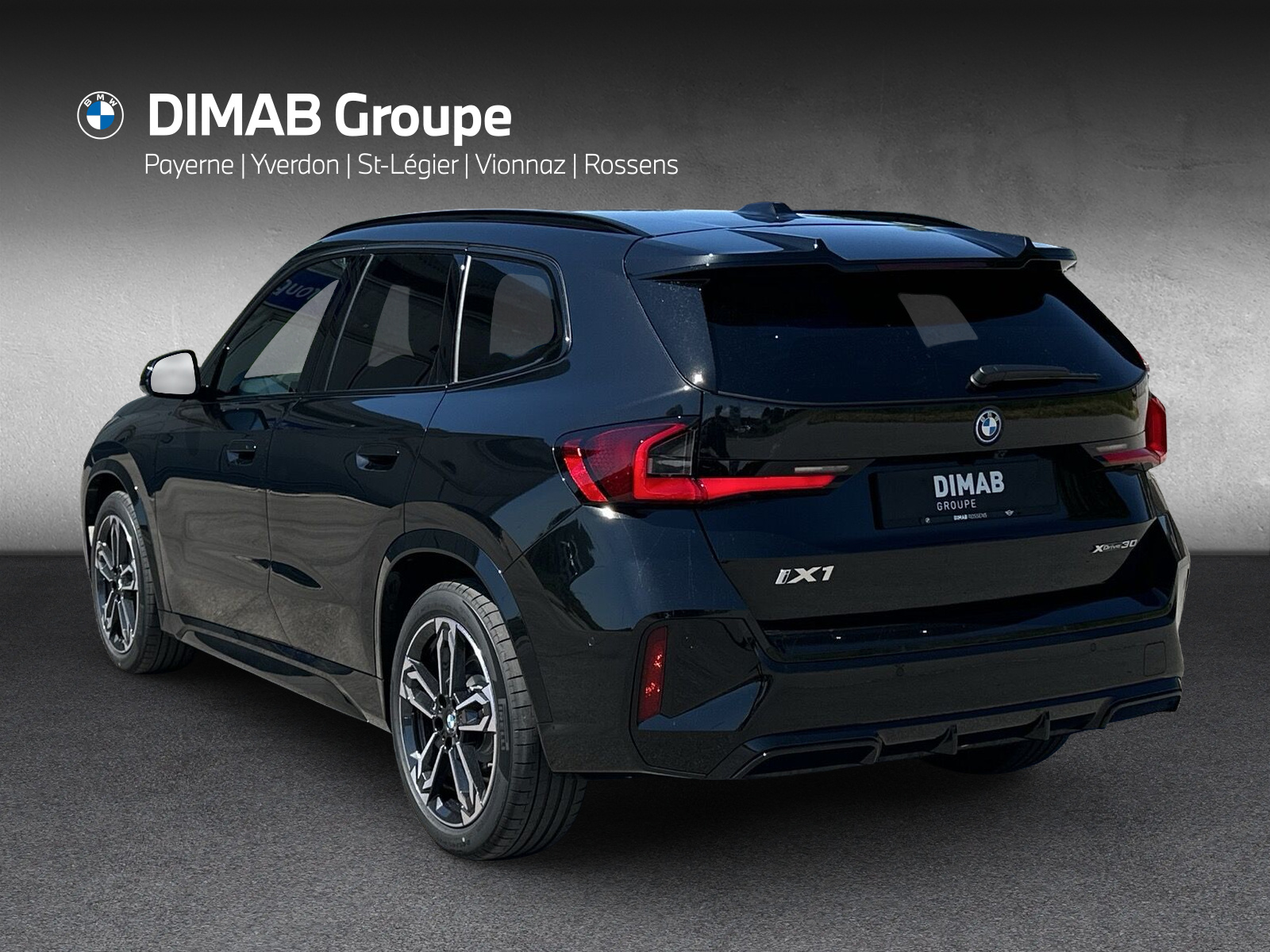 BMW iX1 xDrive 30 M Sport Pro-showroom-element-2